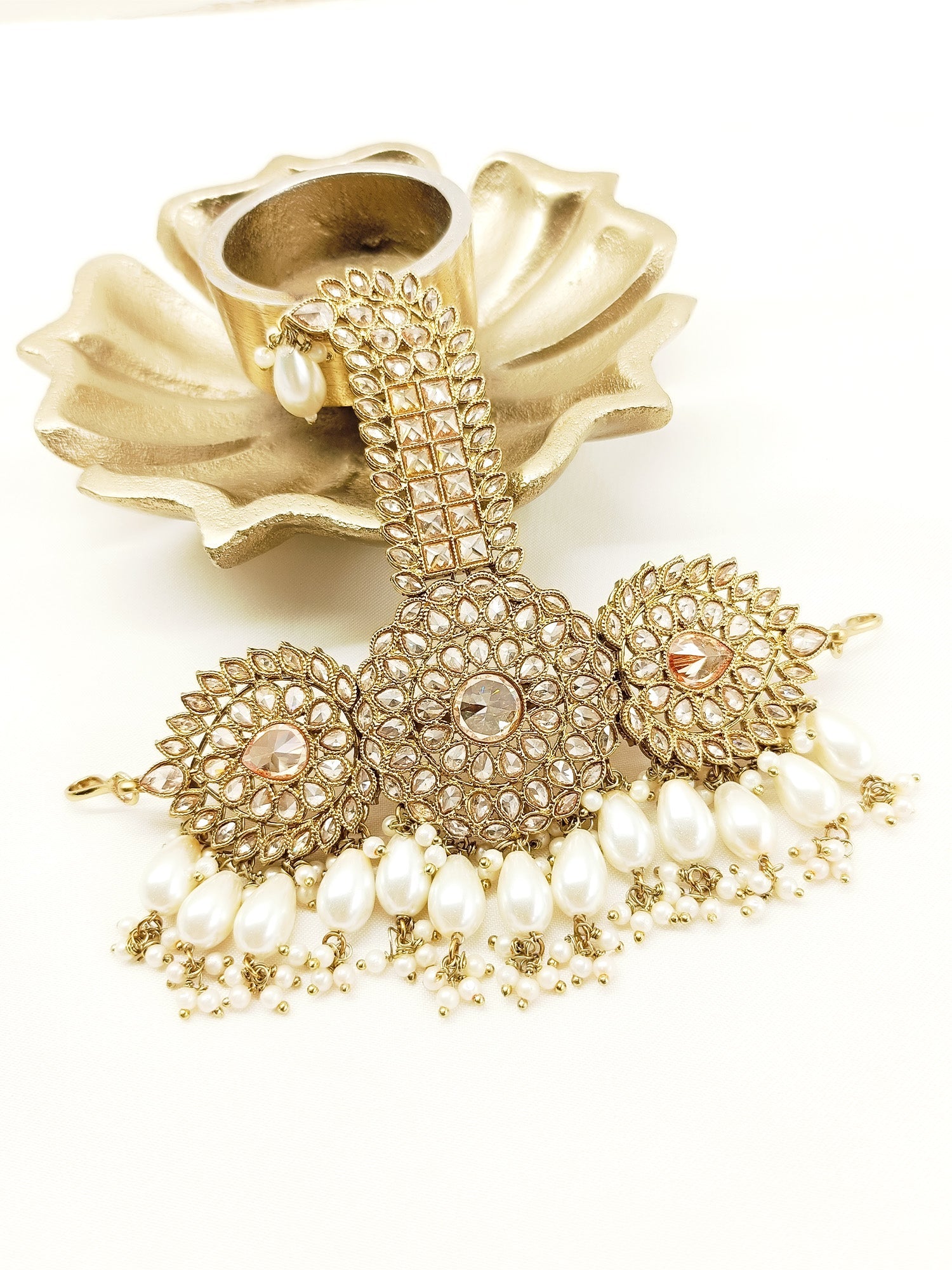 Akhil White Pearl Dulha Kalgi