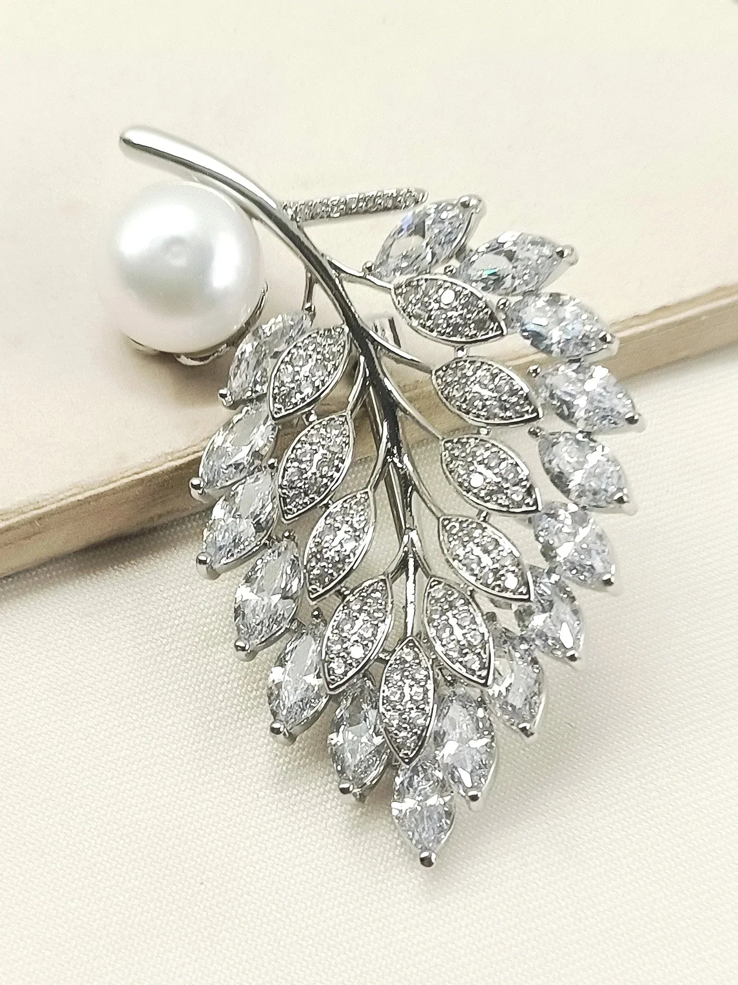 Kaiya White Pearl Leaf Brooch