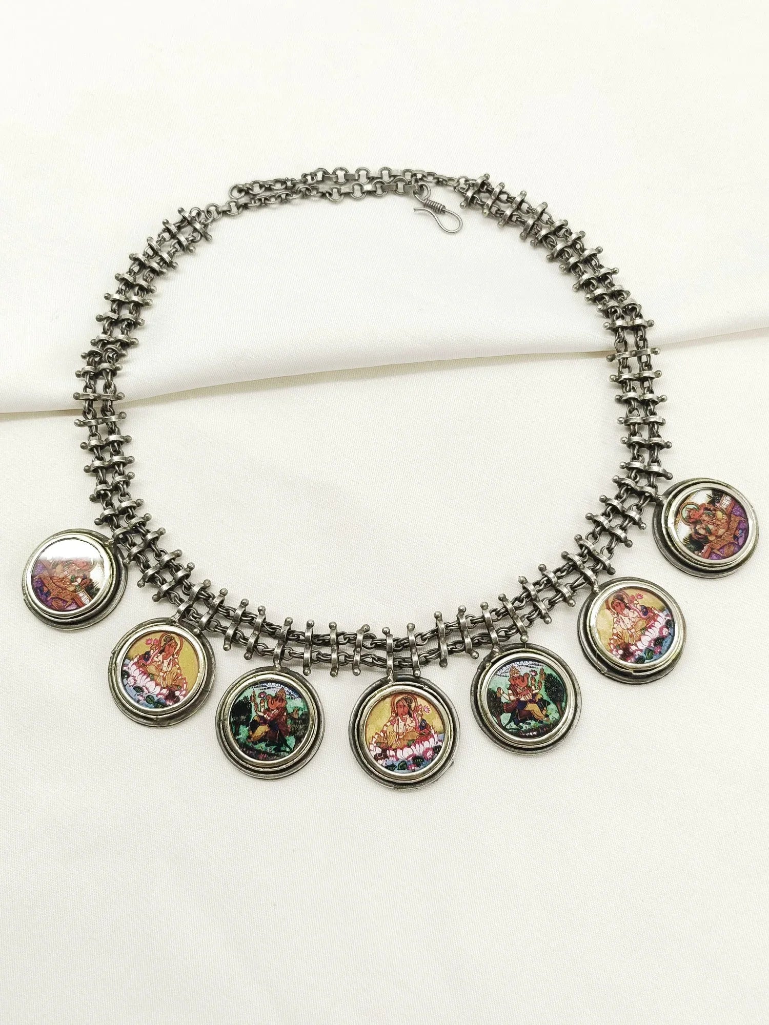Yashasvini Multi Colour Men's Neckpiece