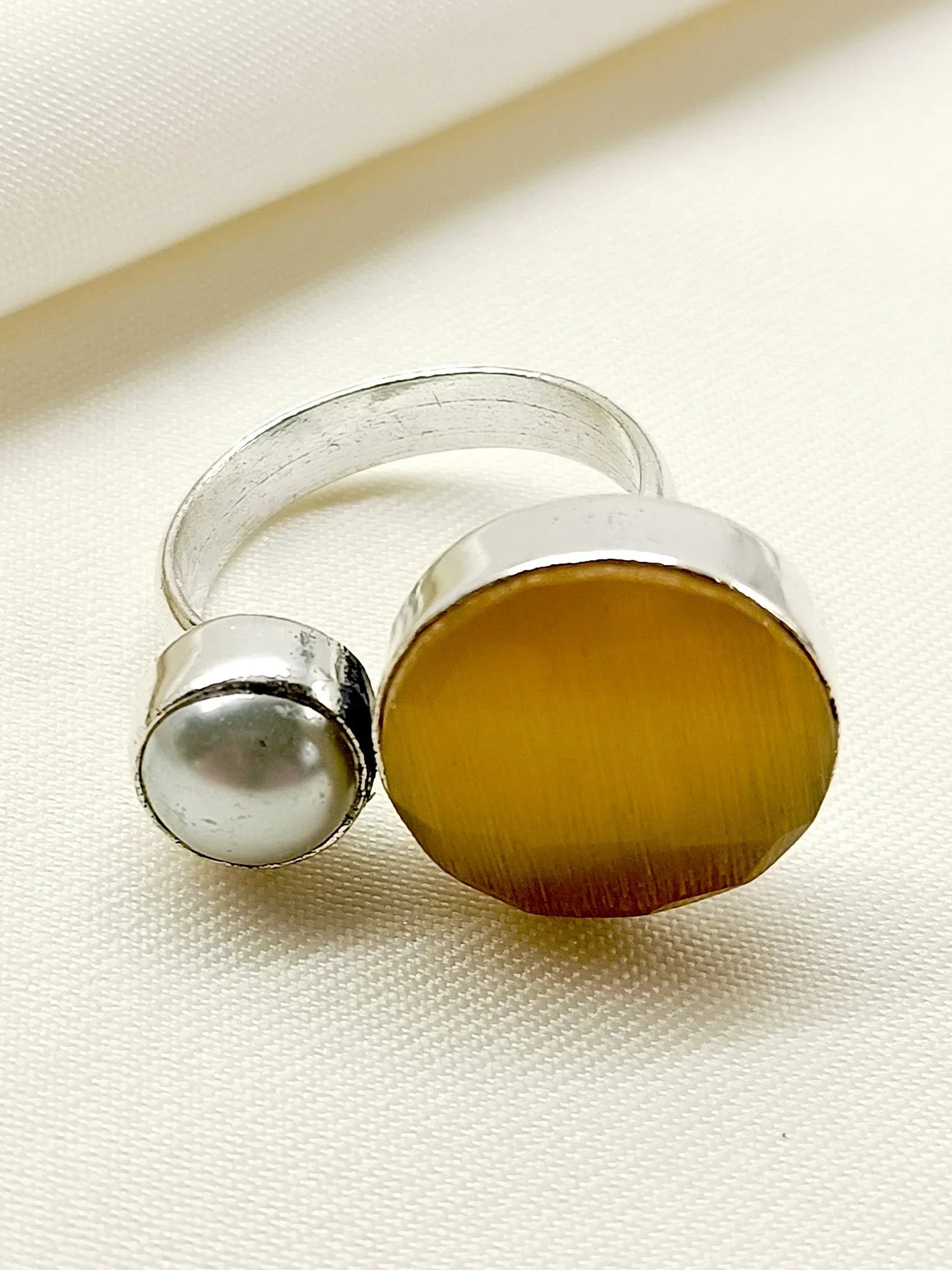 Aadh Yellow Oxidized Finger Ring