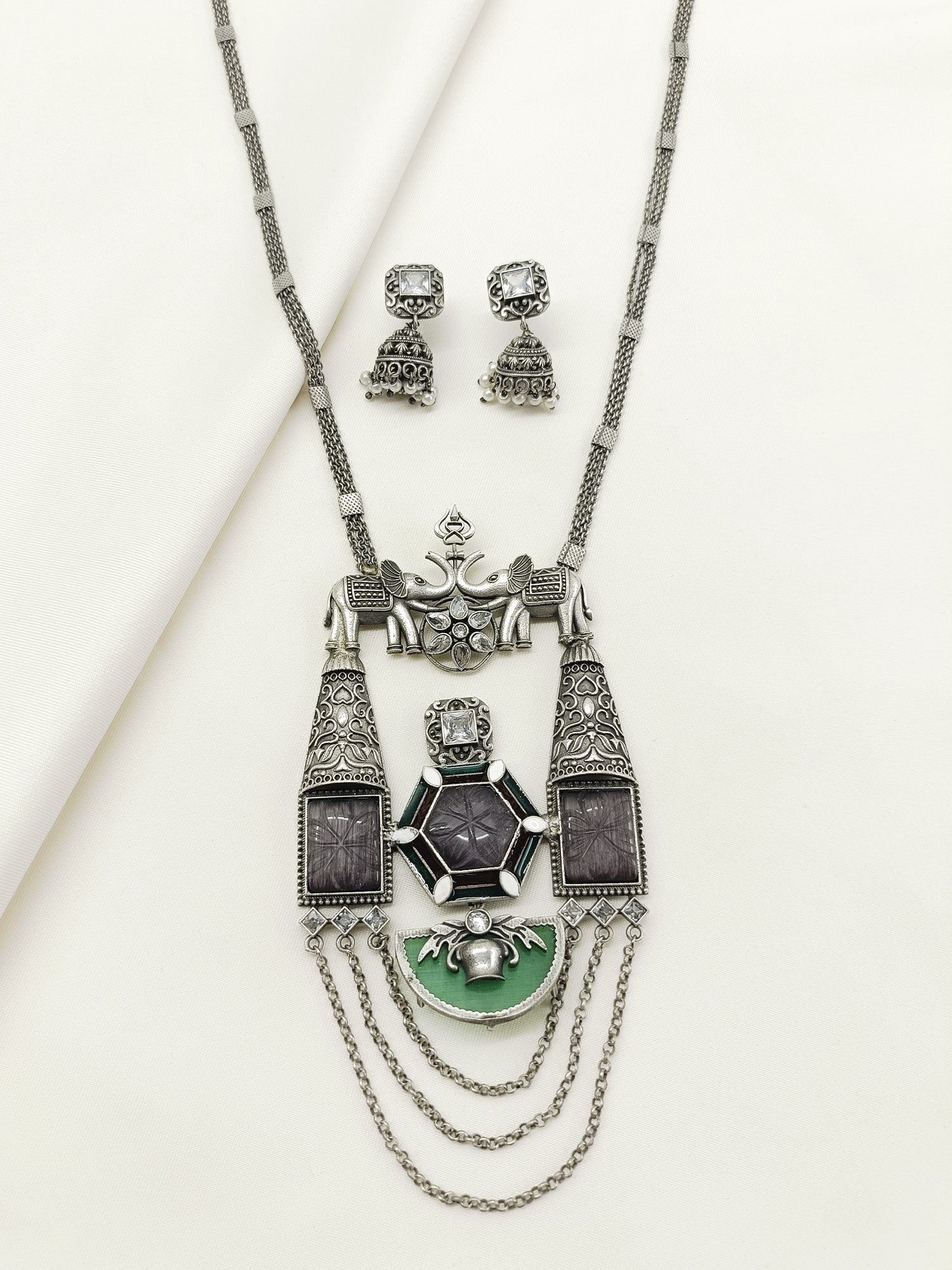 Qismat Grey Oxidized Pendant Set