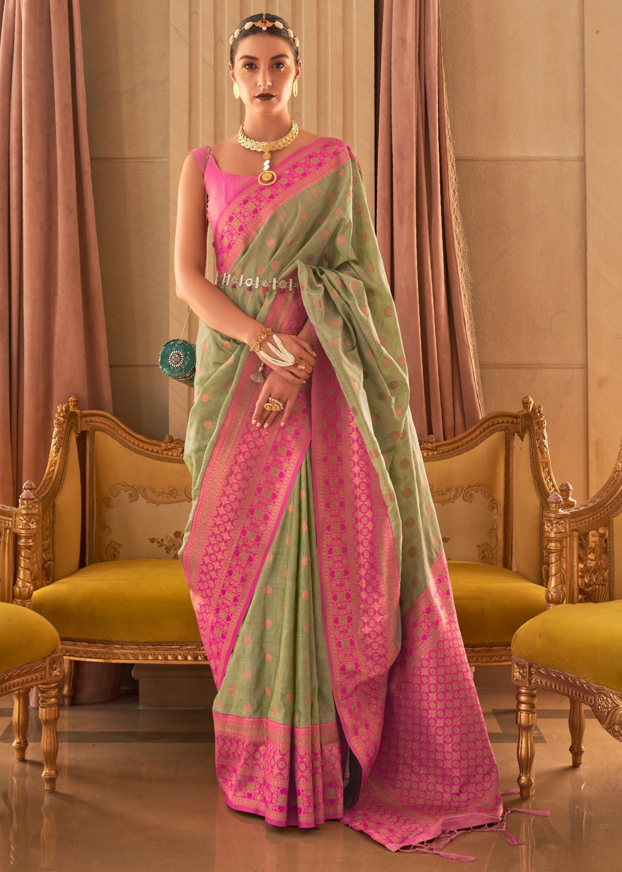 Apple Green Bamboo Copper Zari Handloom Weaving Saree - qivii