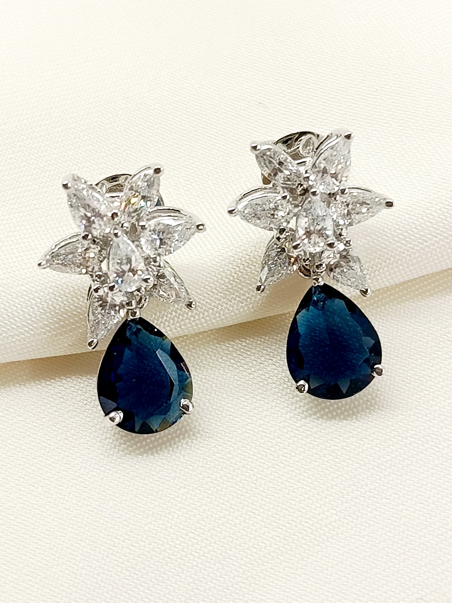 Sitara 92.5 Silver Swarovski Stone Earrings - qivii