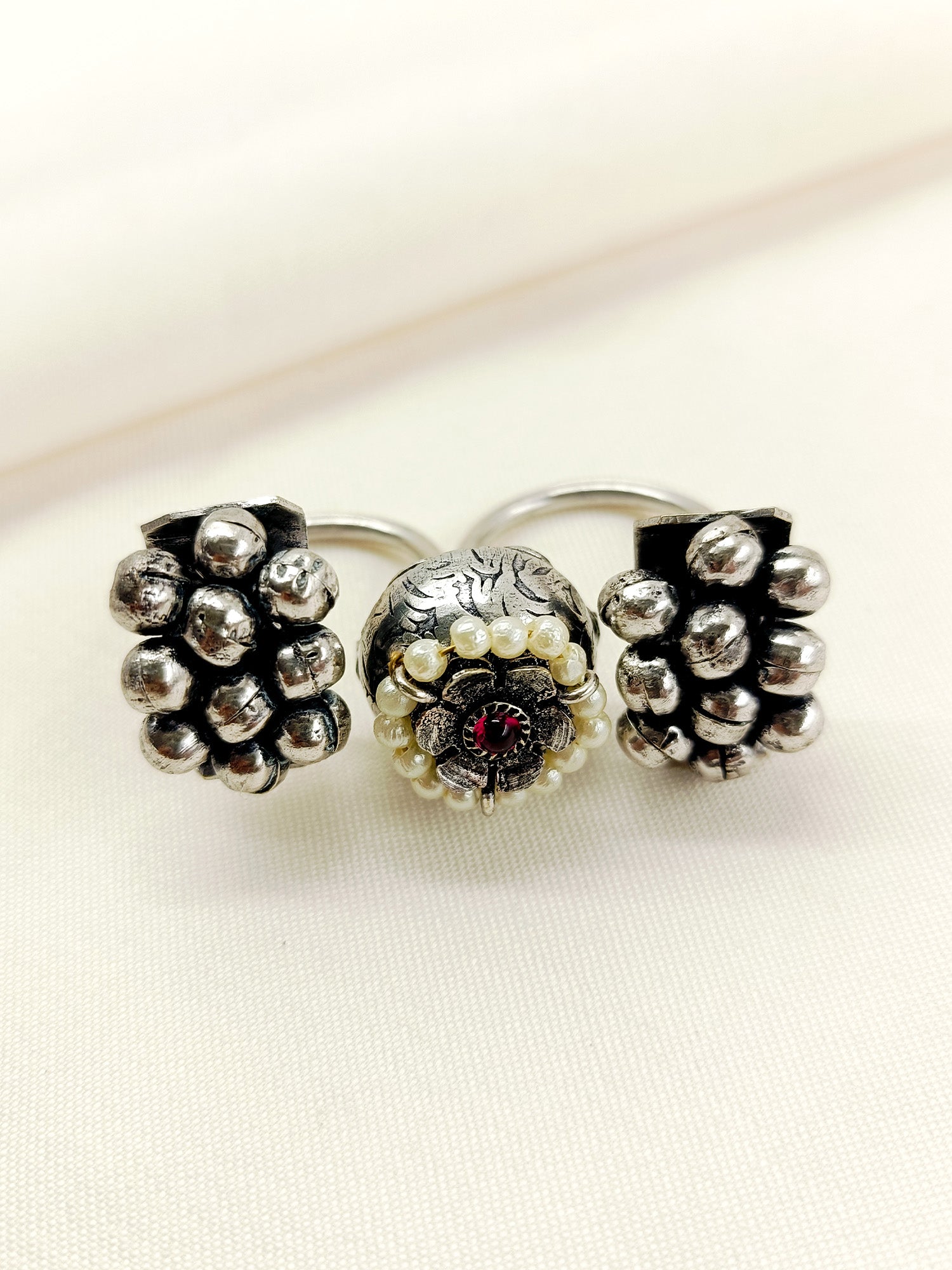 Alessia Maroon Oxidized Finger Ring - qivii