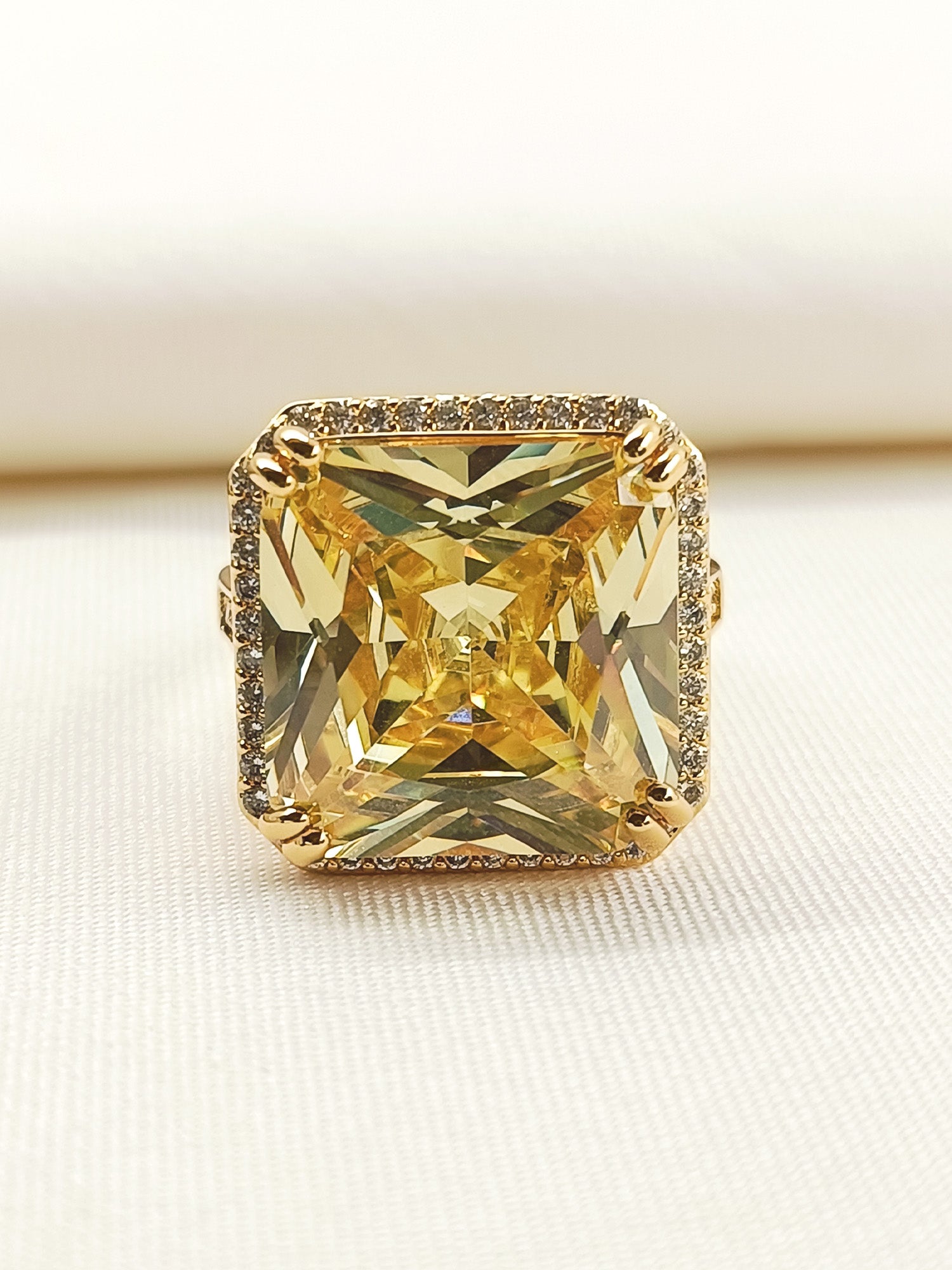 Mona Yellow American Diamond Finger Ring