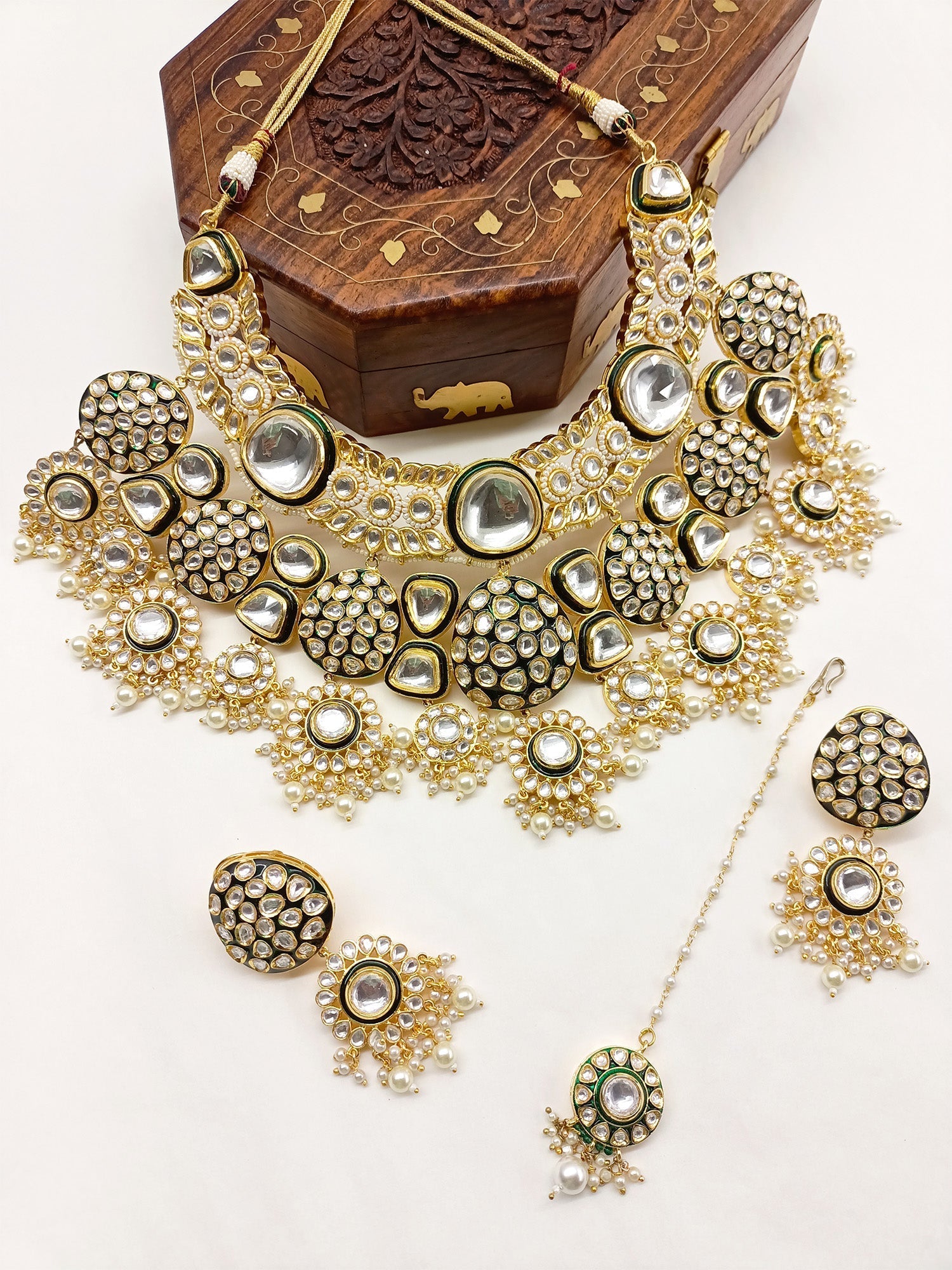Aster Kundan Bridal Set - qivii