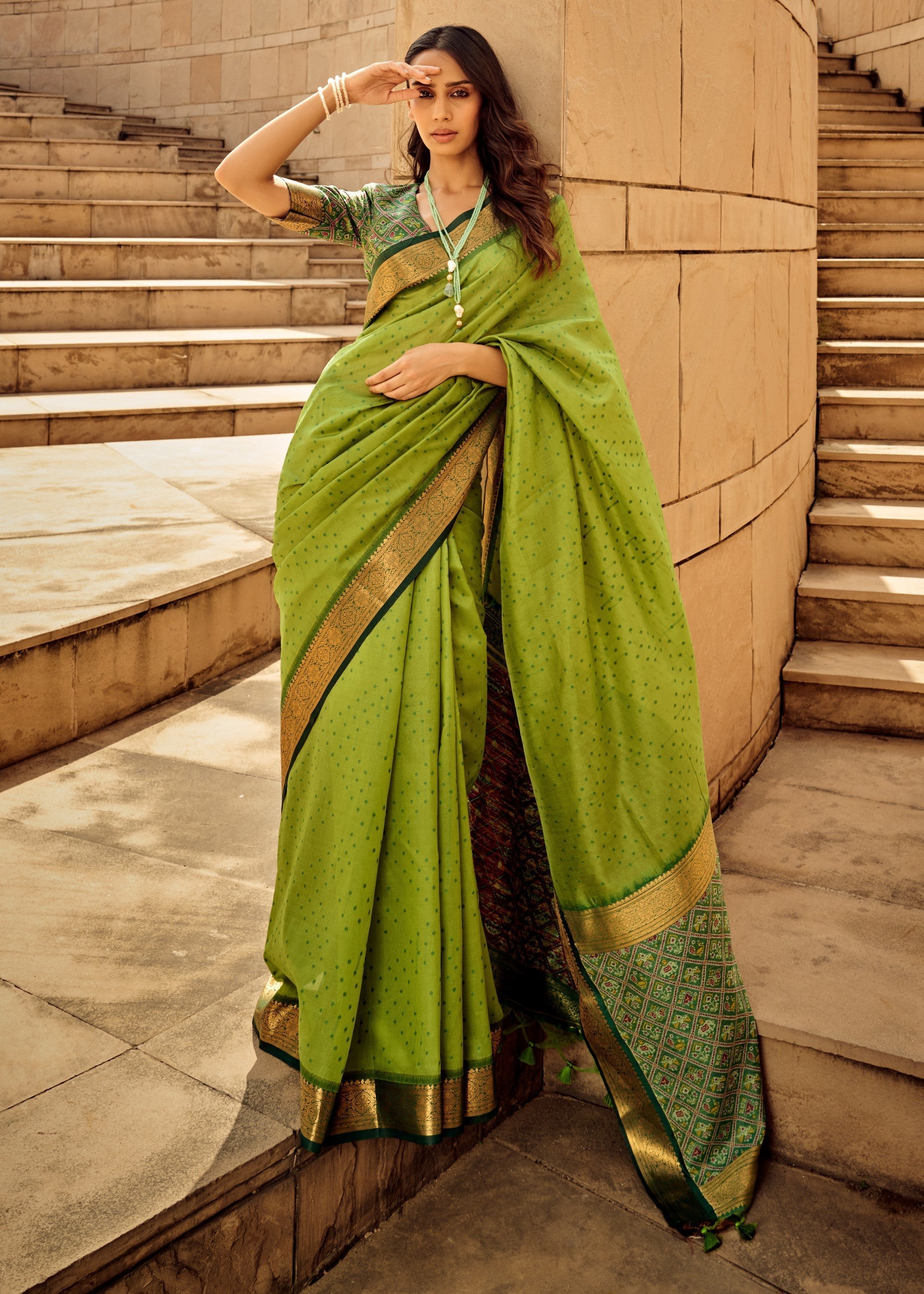 Green Handloom Weaving Silk Saree - qivii