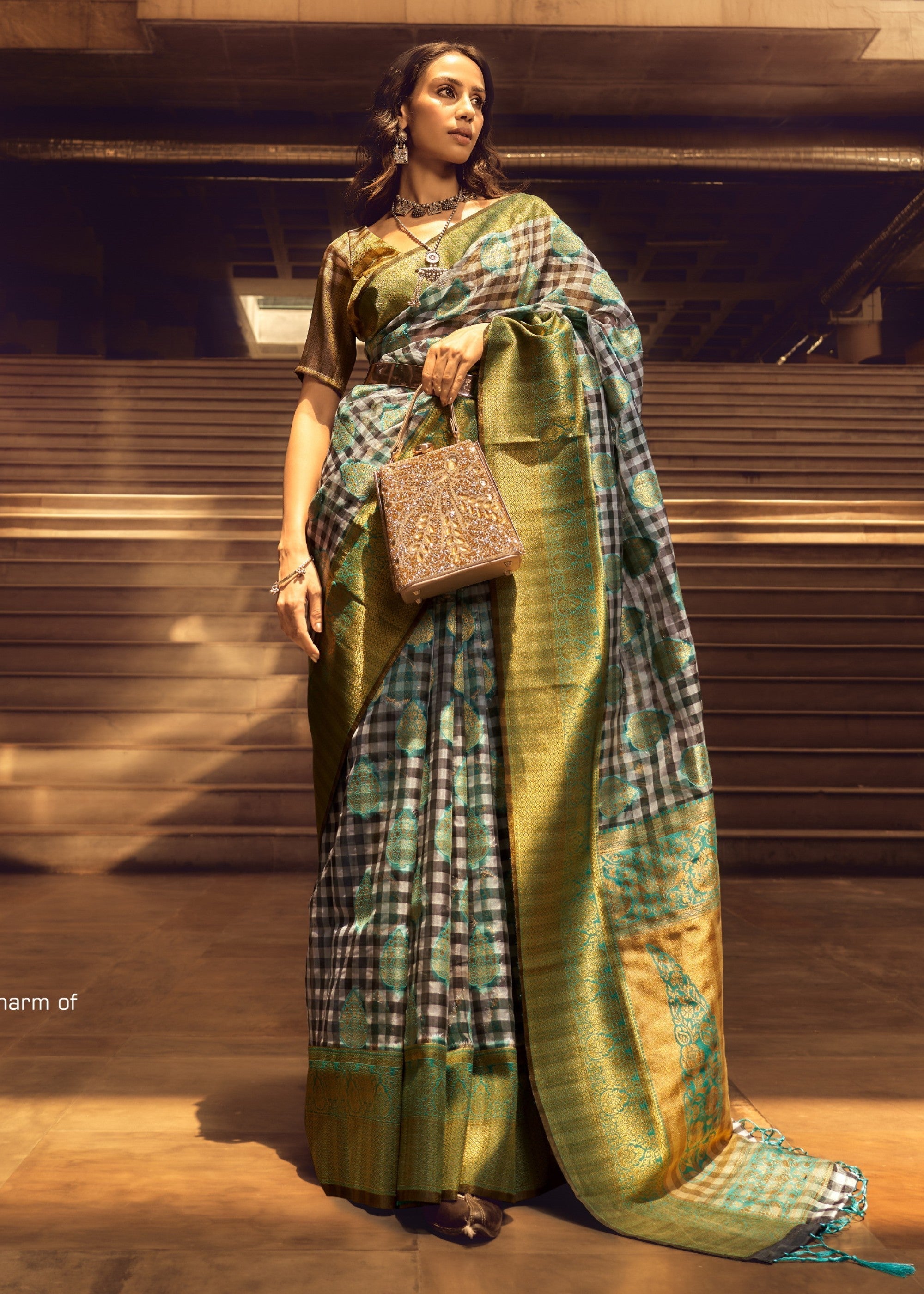 Green Check Handloom Weaving Silk Saree - qivii