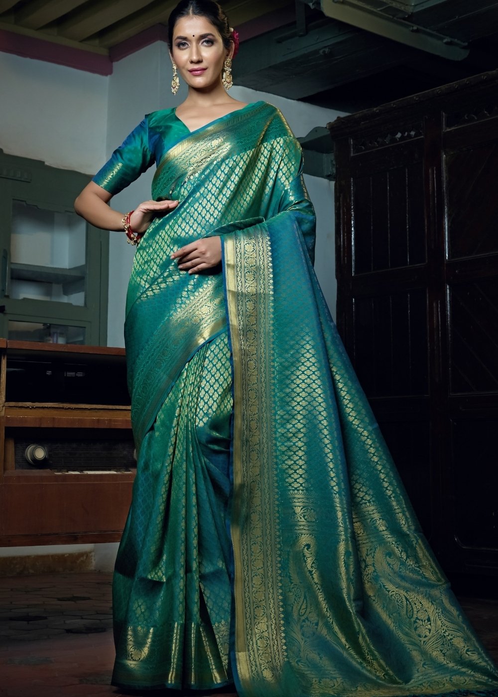 Pine Green Woven Kanjivaram Silk Saree - qivii