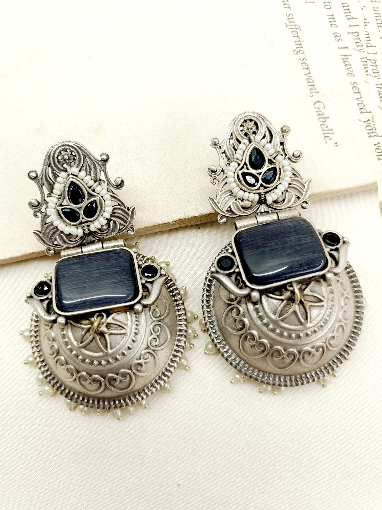Nomusa Black Oxidized Jhumki - qivii