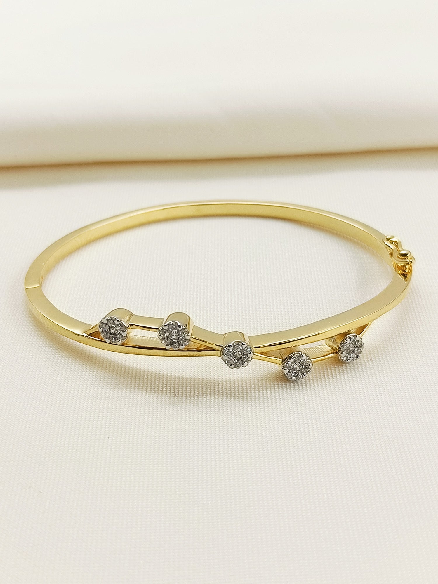 Lyra 92.5 Silver Swarovski Stone Bracelet - qivii