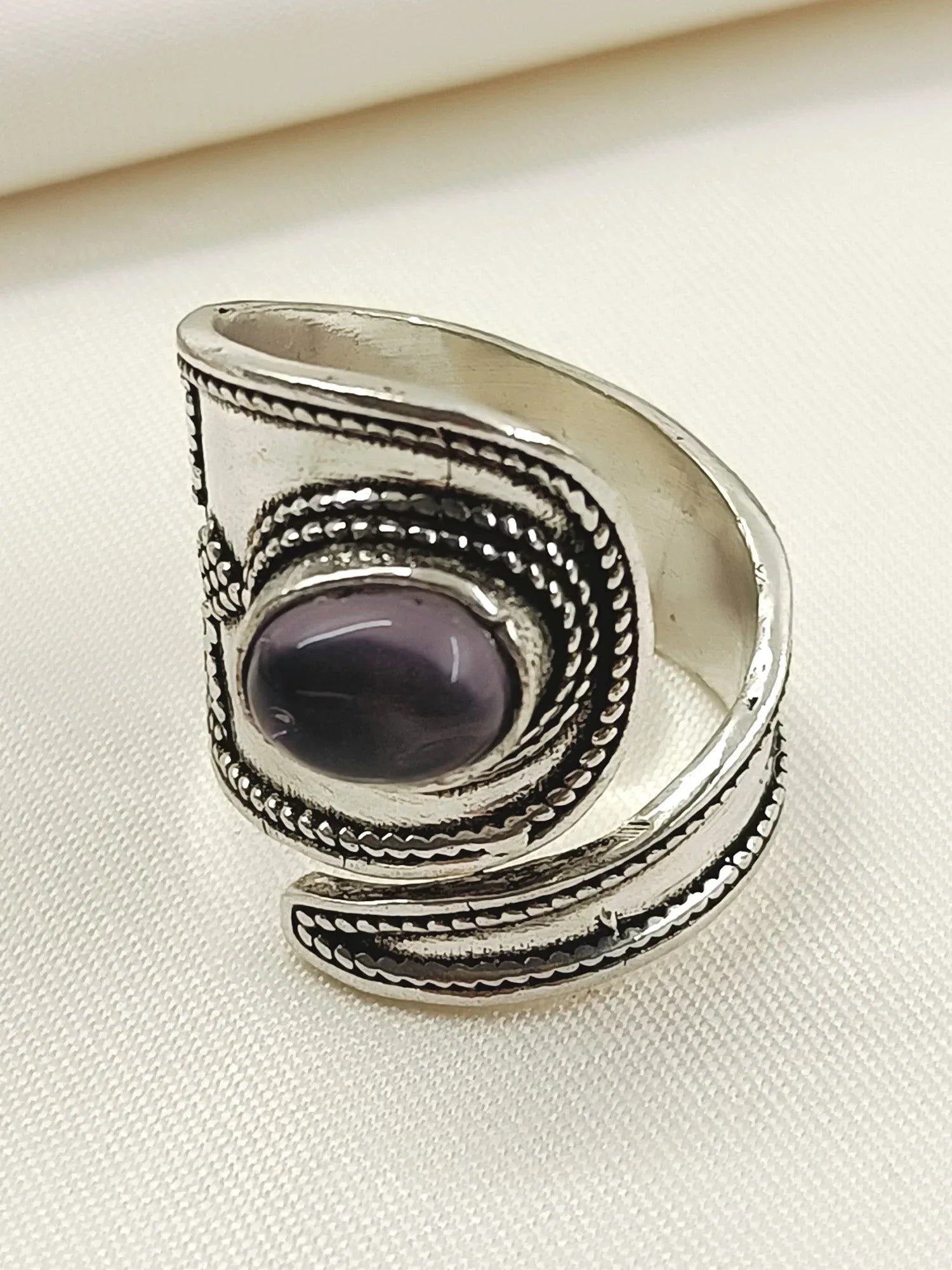 Tamara Purple Western Finger Ring