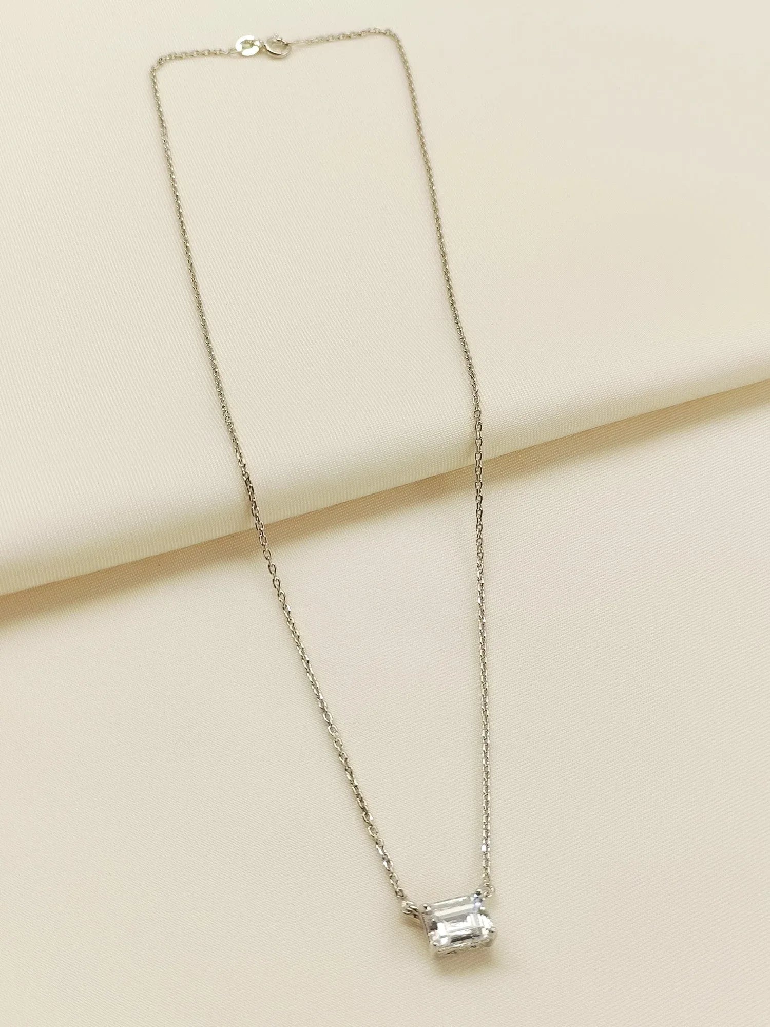Gureza 92.5 Silver Swarovski Stone Pendal