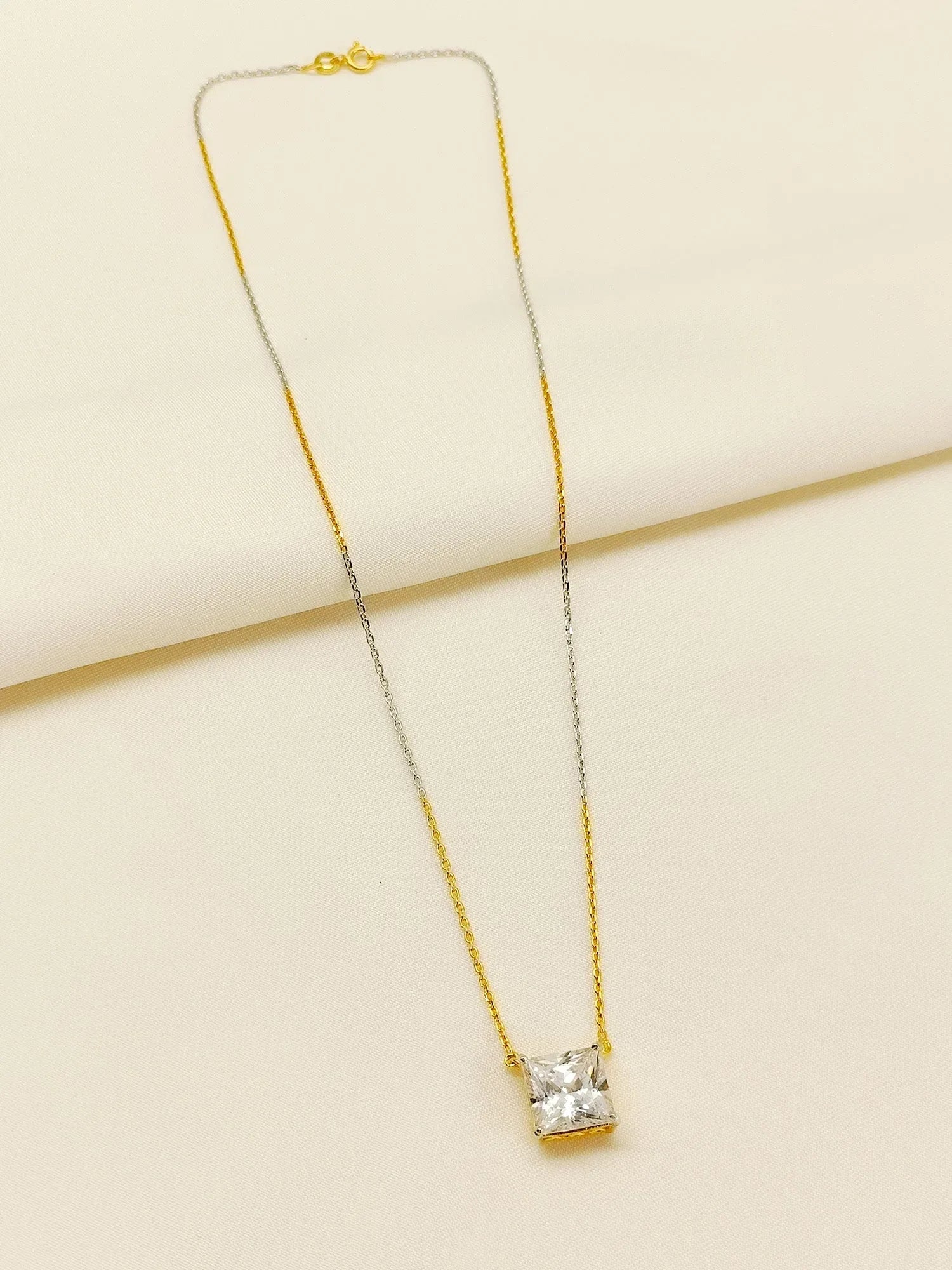 Diksha 92.5 Silver Swarovski Stone Pendal