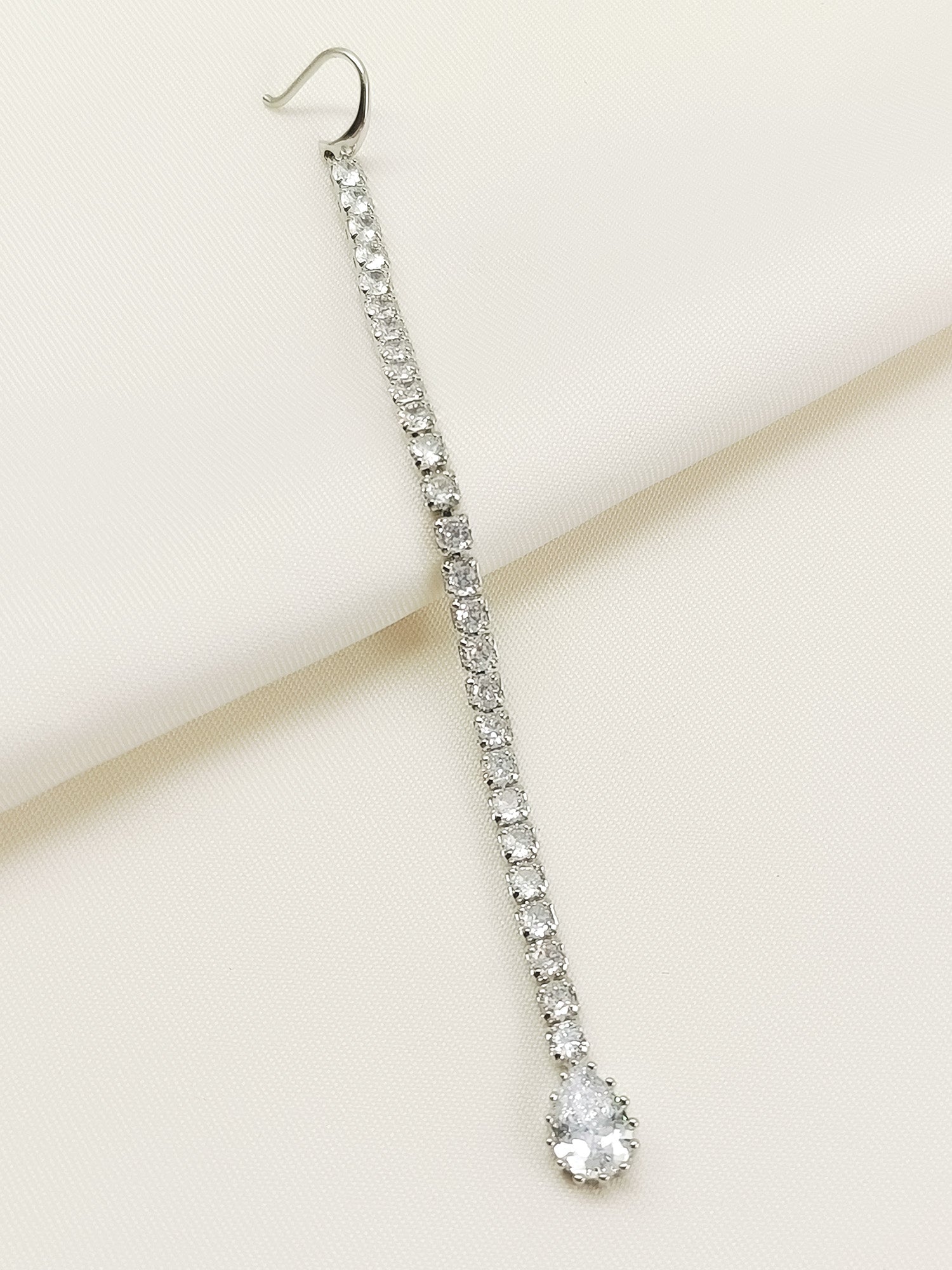 Eila White American Diamond Teeka