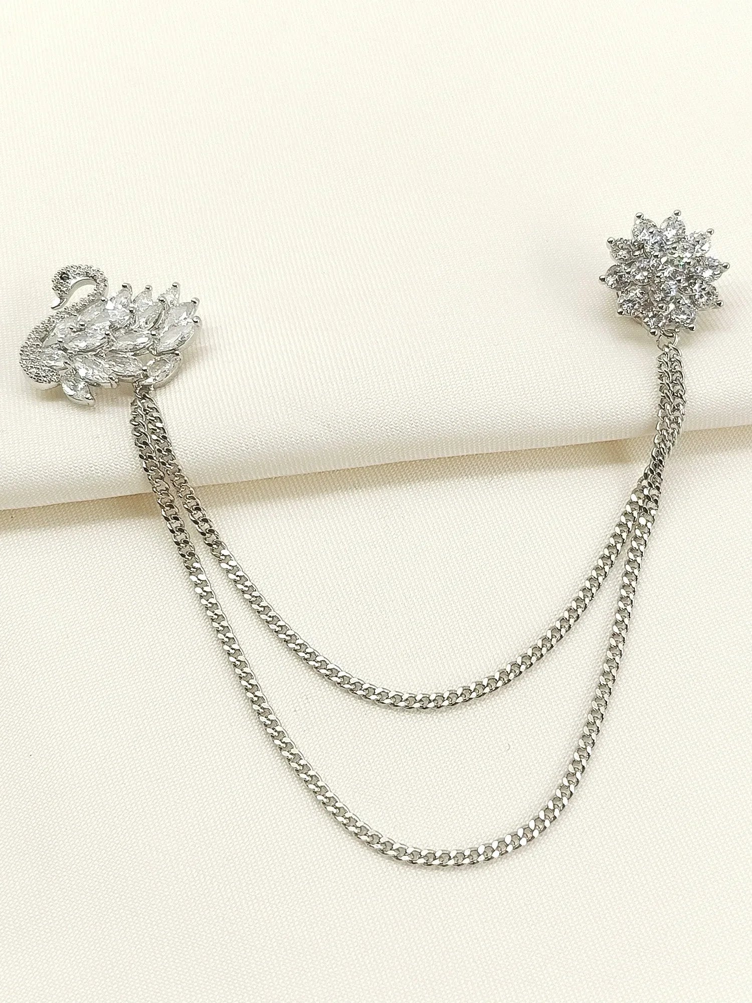 Oshin Silver Swan Brooch Pin With Chain