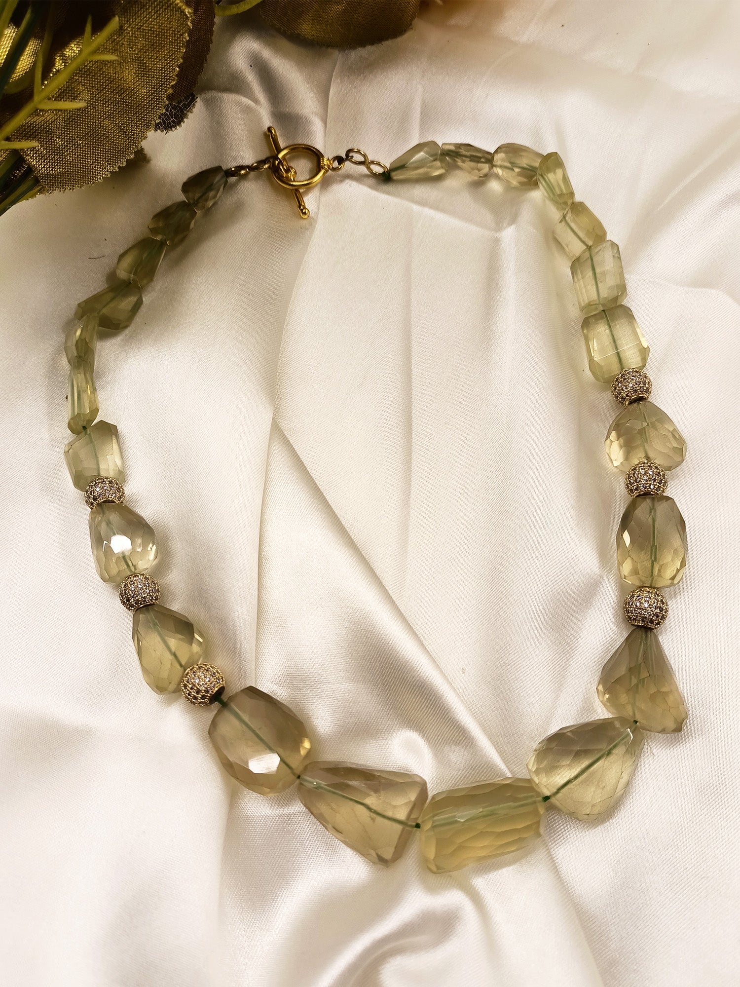 Chandana Light Green Quartz Neckpiece - qivii