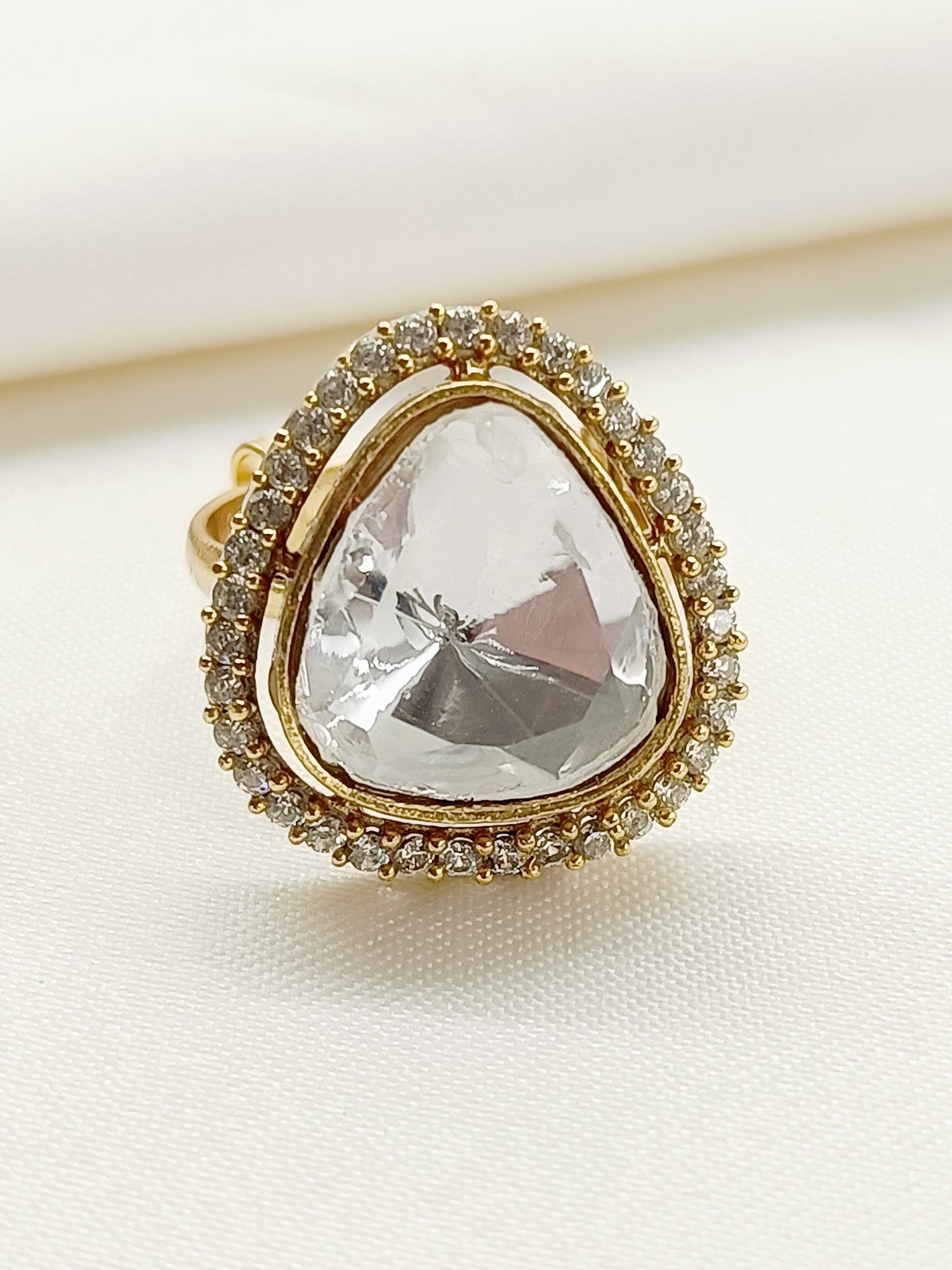 Lekhika White Kundan Finger Ring - qivii