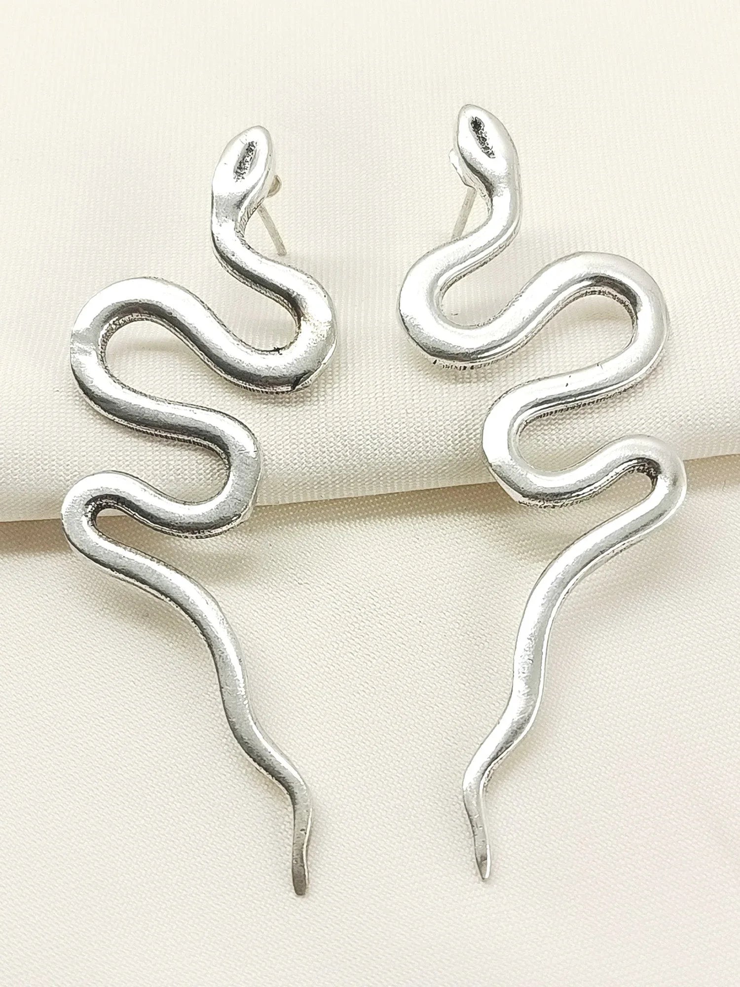 Zilpah Silver Western Earrings