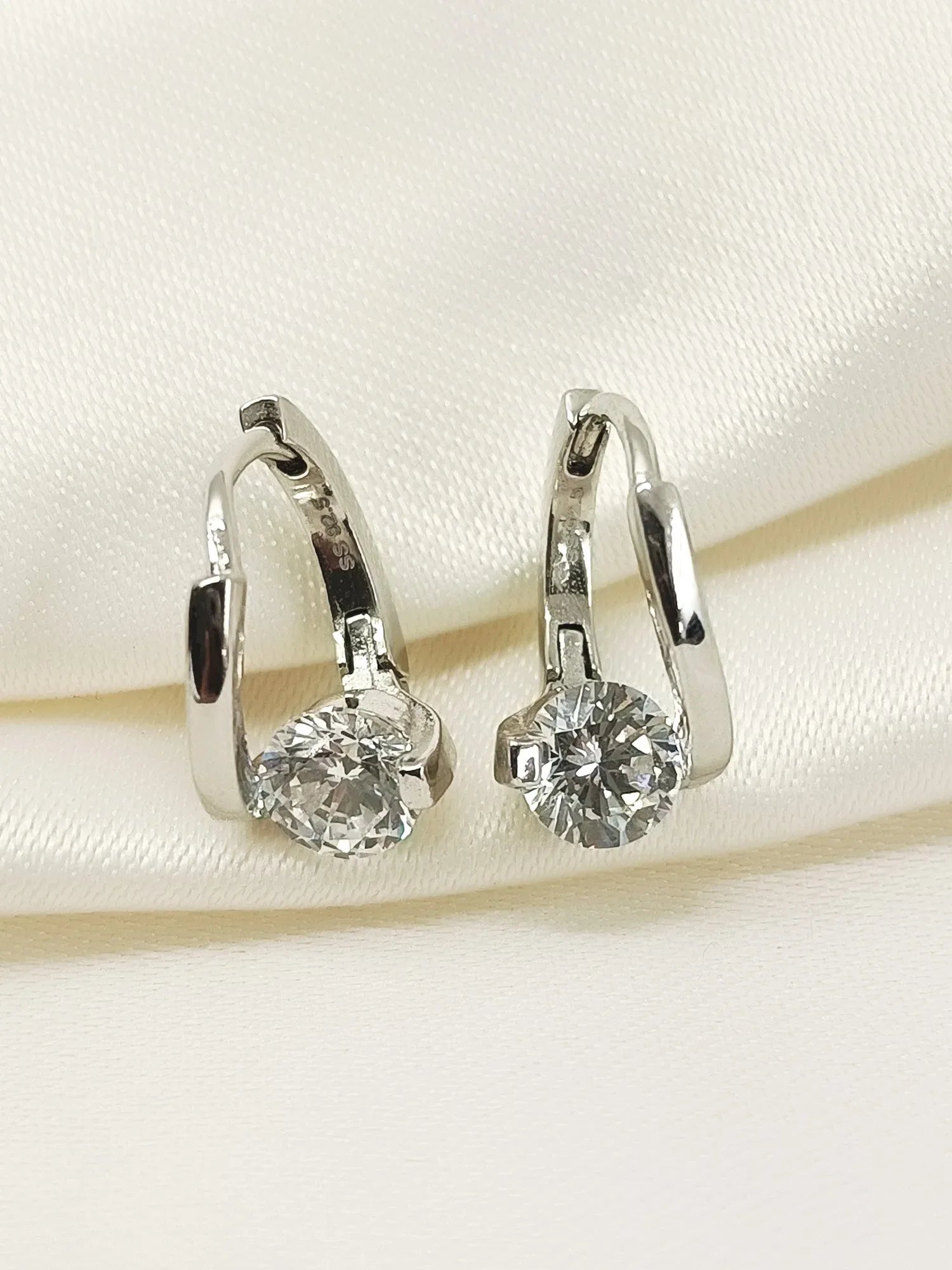 Natwya White 92.5 Silver American Diamond Bali
