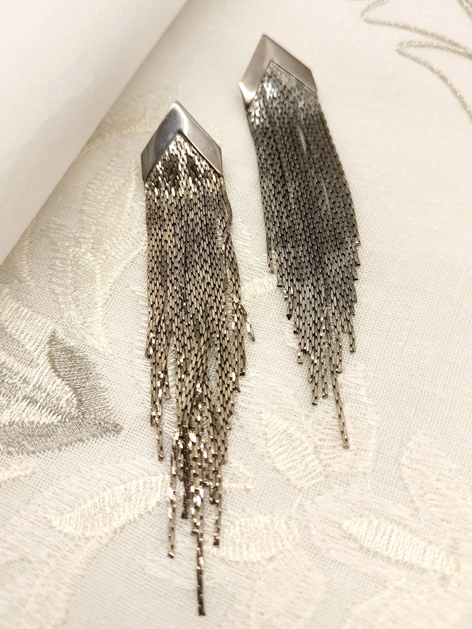 Deenah Black Long Western Earrings - qivii