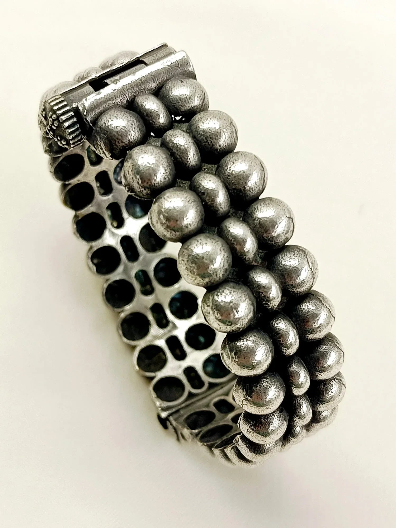Brisa Plain Oxidized Kada