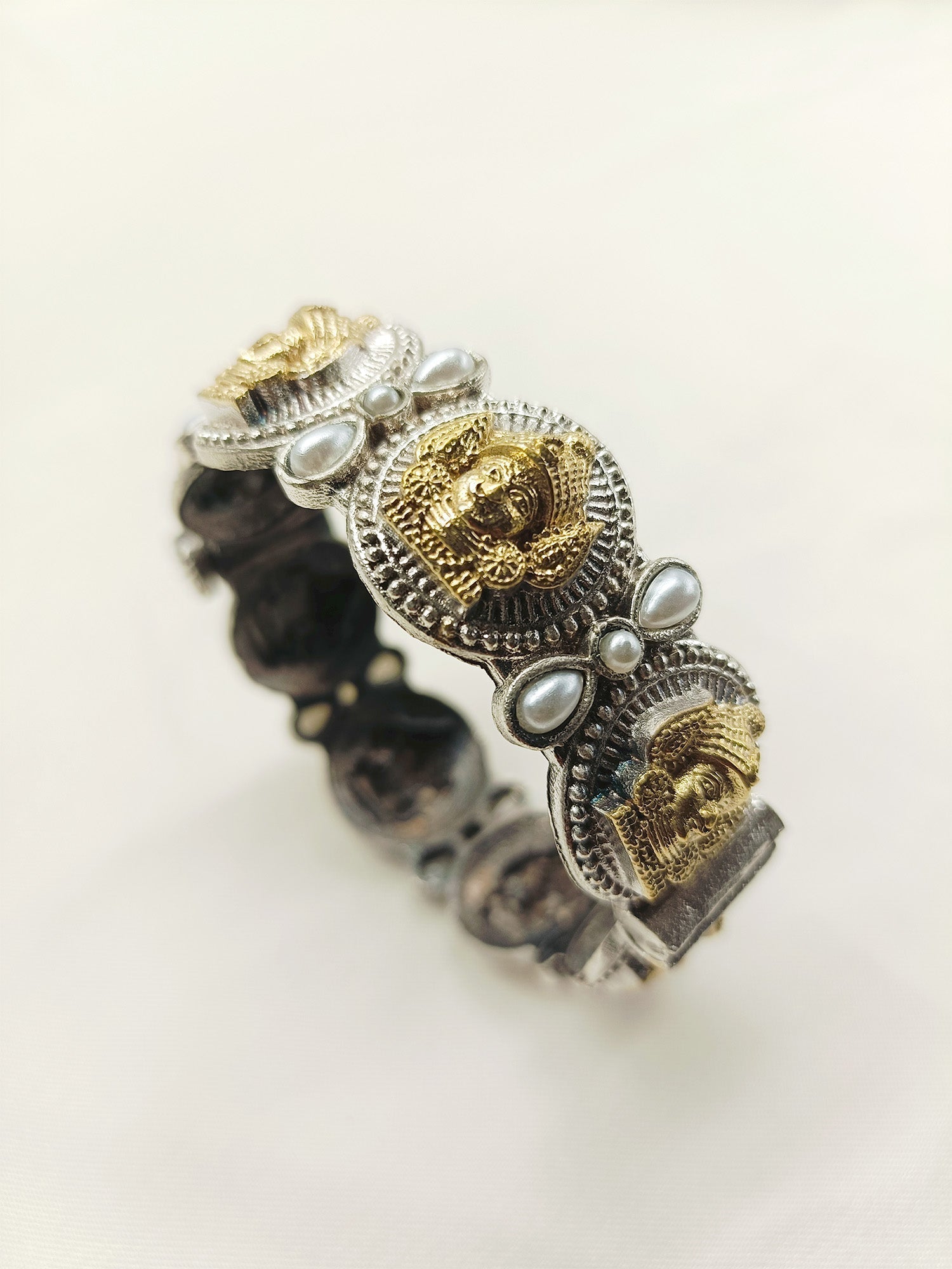 Ginni White Temple Oxidized Kada - qivii