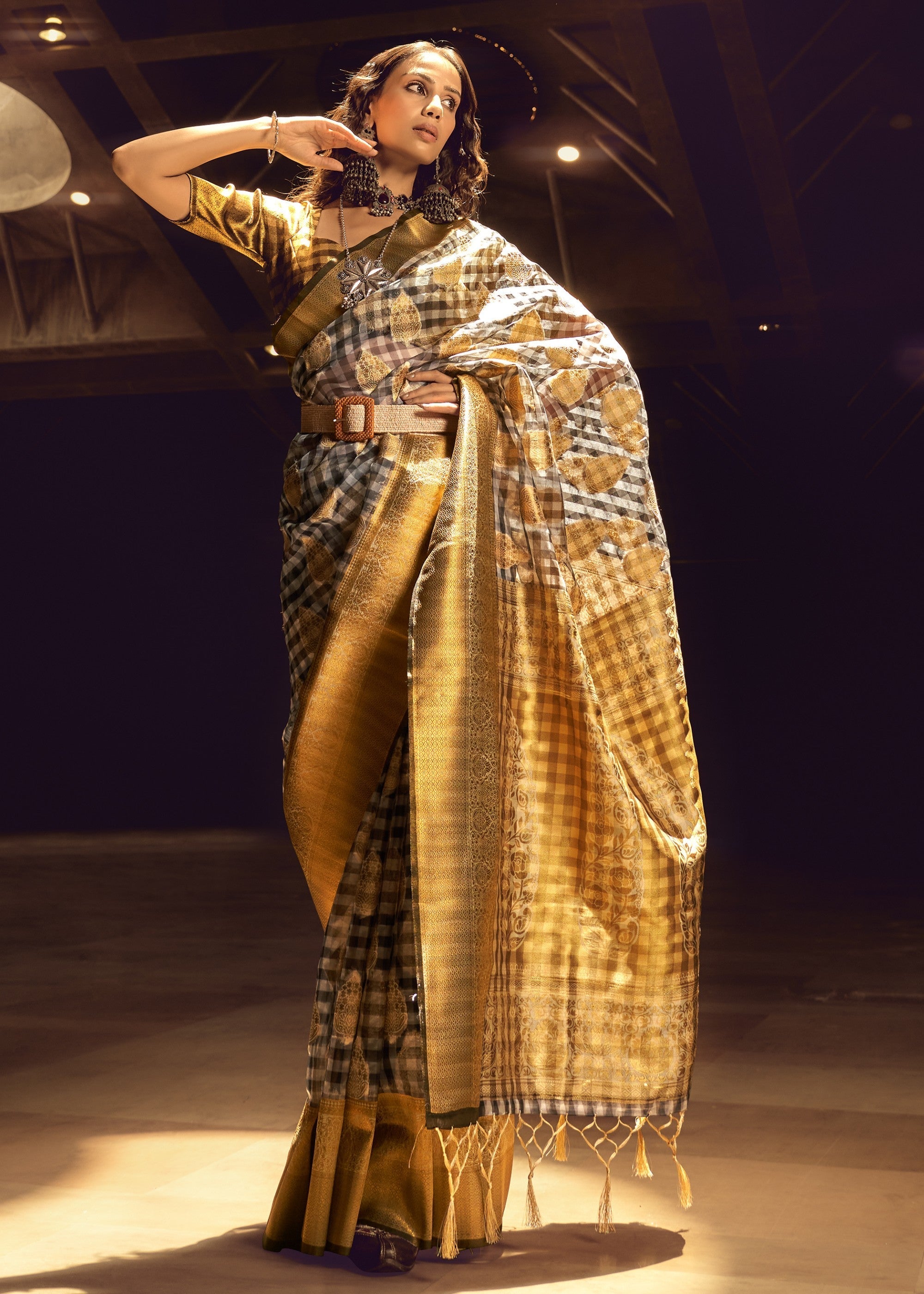 Golden Check Handloom Weaving Silk Saree - qivii