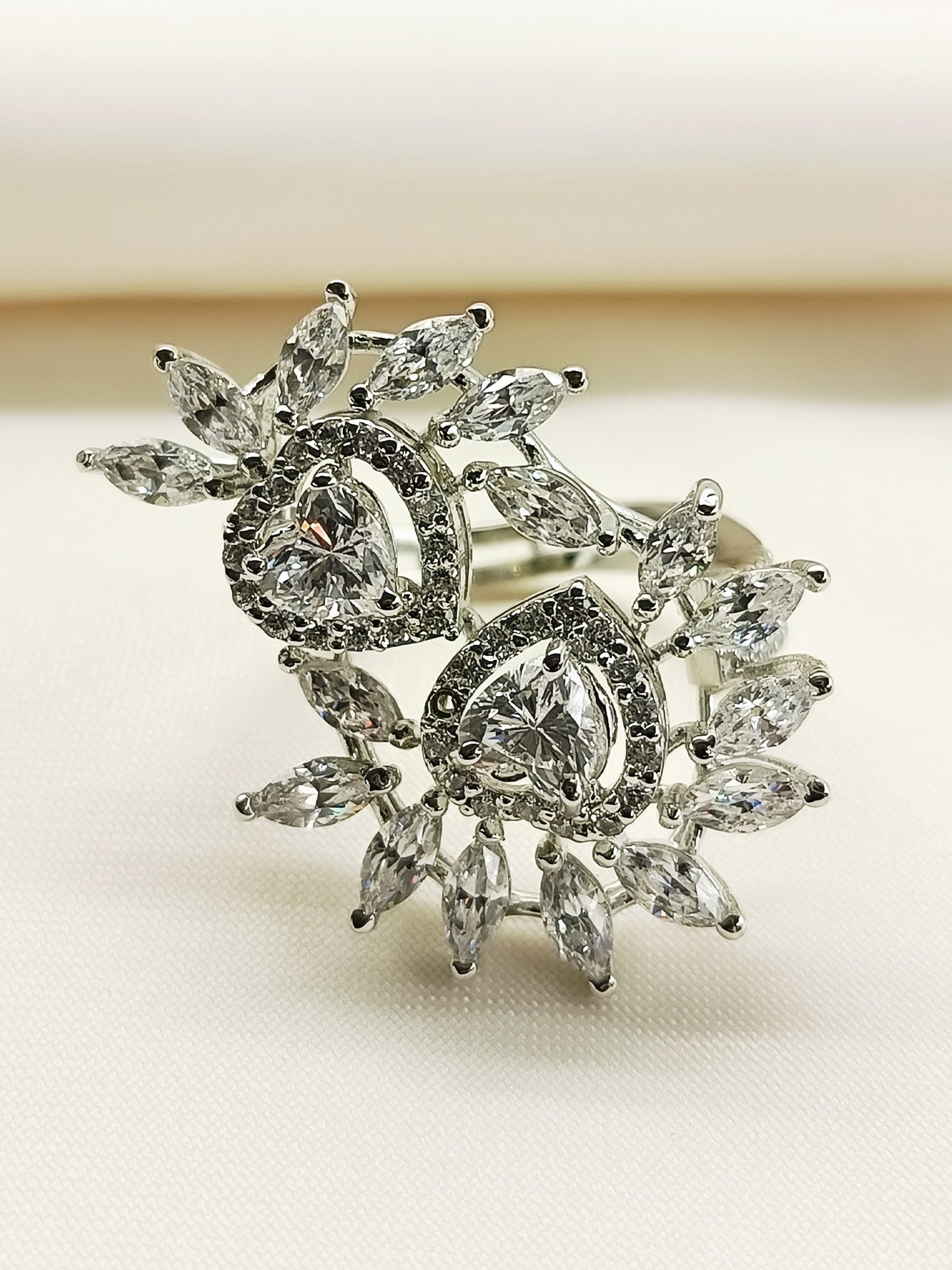 Quashi 92.5 Silver American Diamond Finger Ring