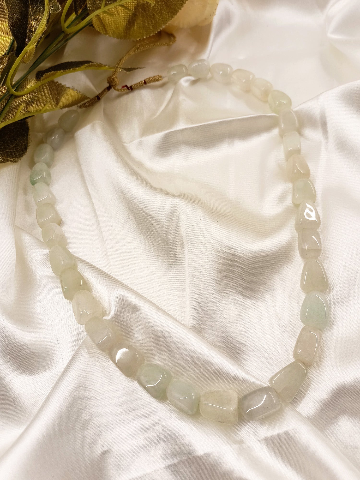 Suzain Quartz Natural Stone Neckpiece - qivii