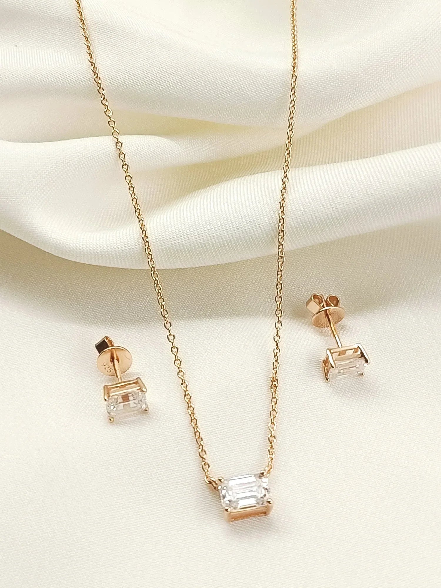 Harsha 92.5 Silver American Diamond Pendant Set