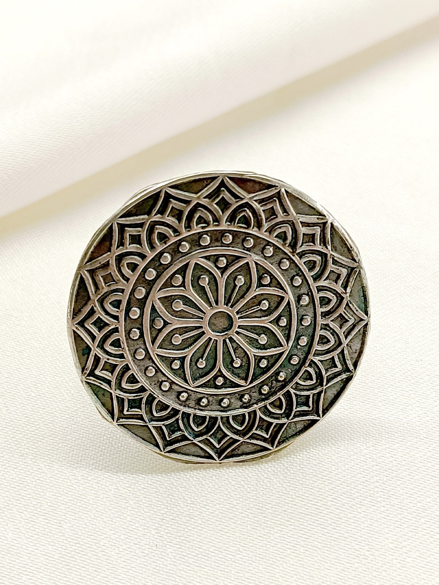 Viveka Plain Oxidized Finger Ring - qivii