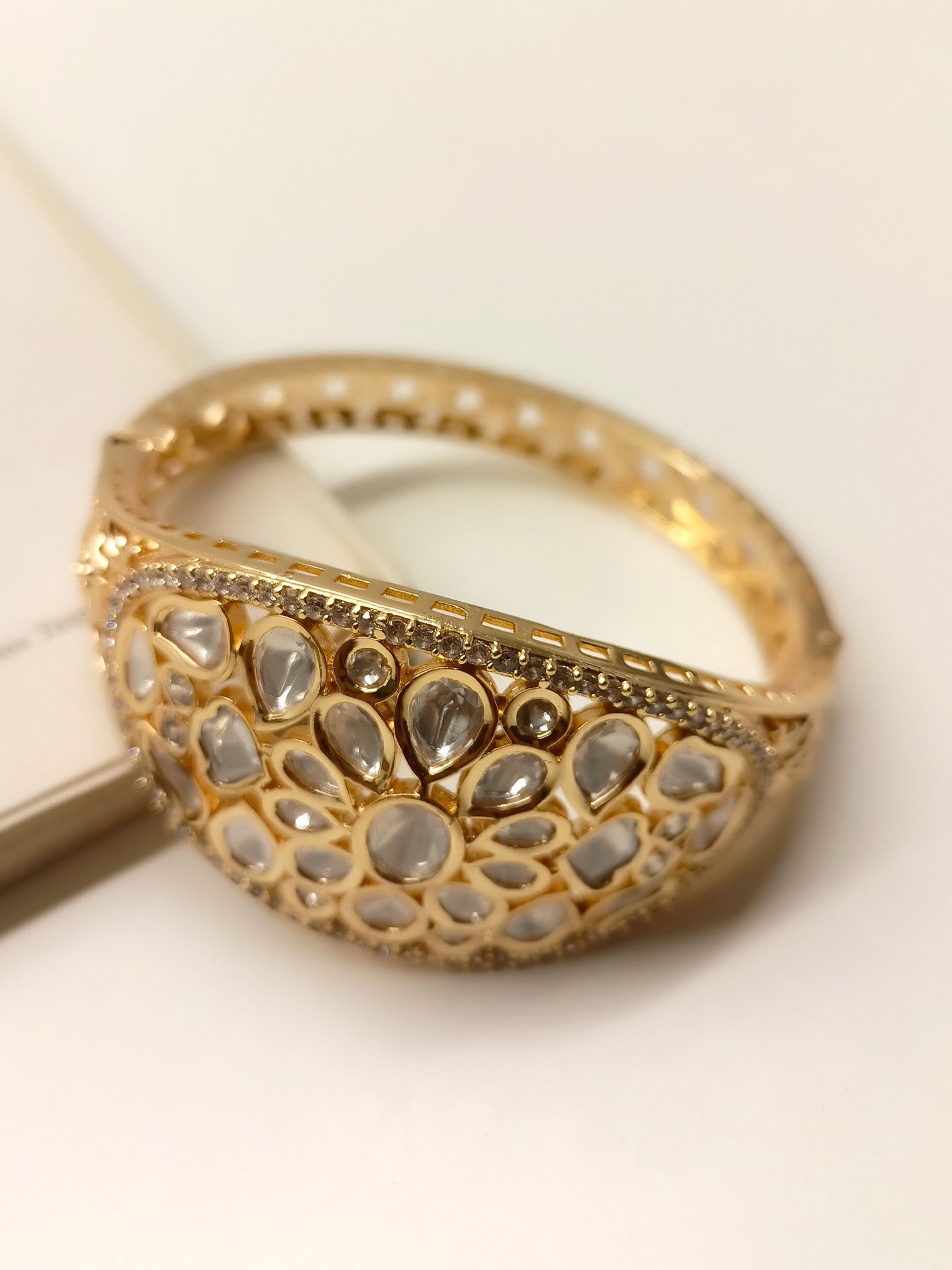 Arabella White Kundan Bracelet - qivii