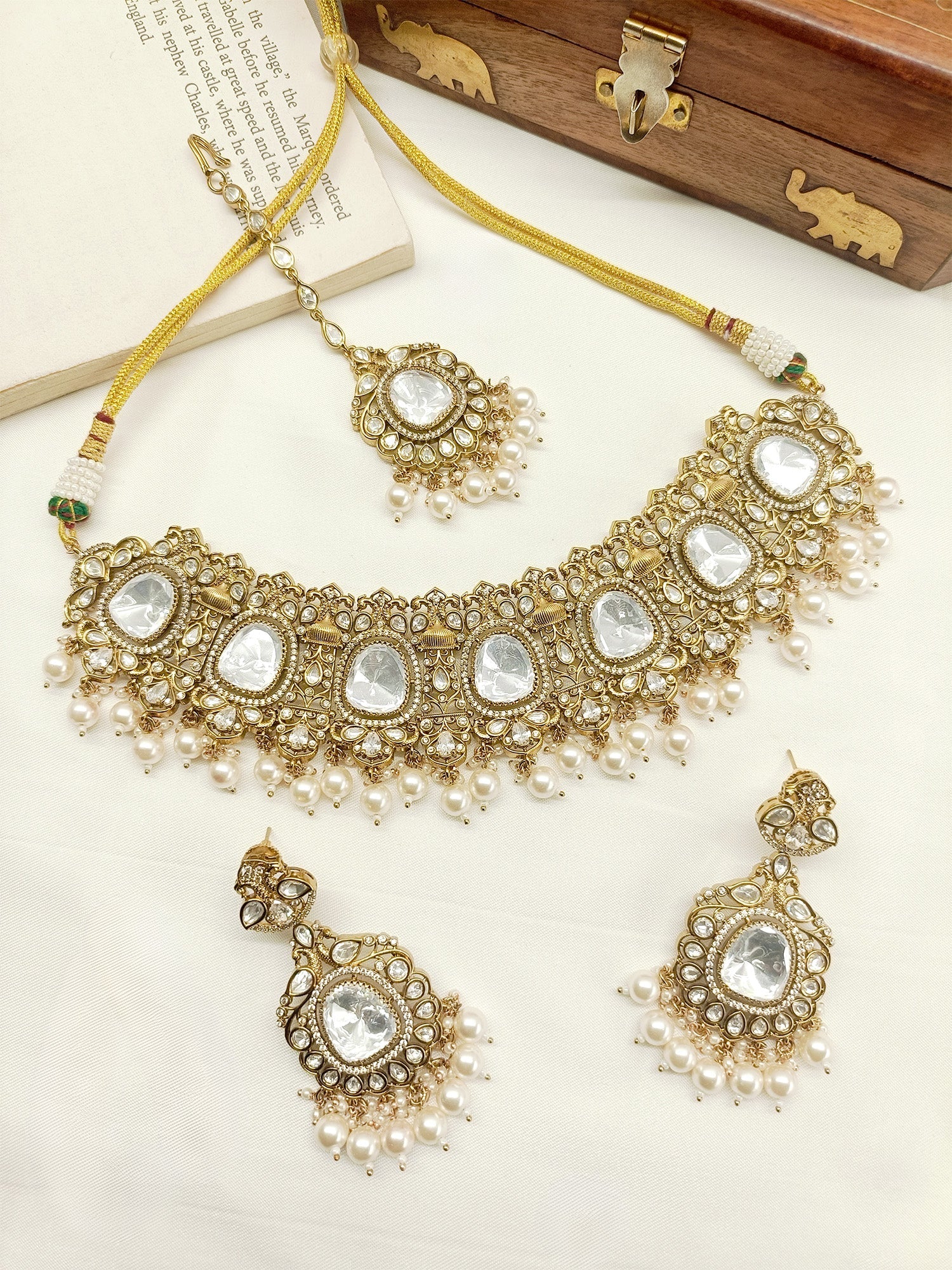 Chinky White Polki Necklace Set - qivii