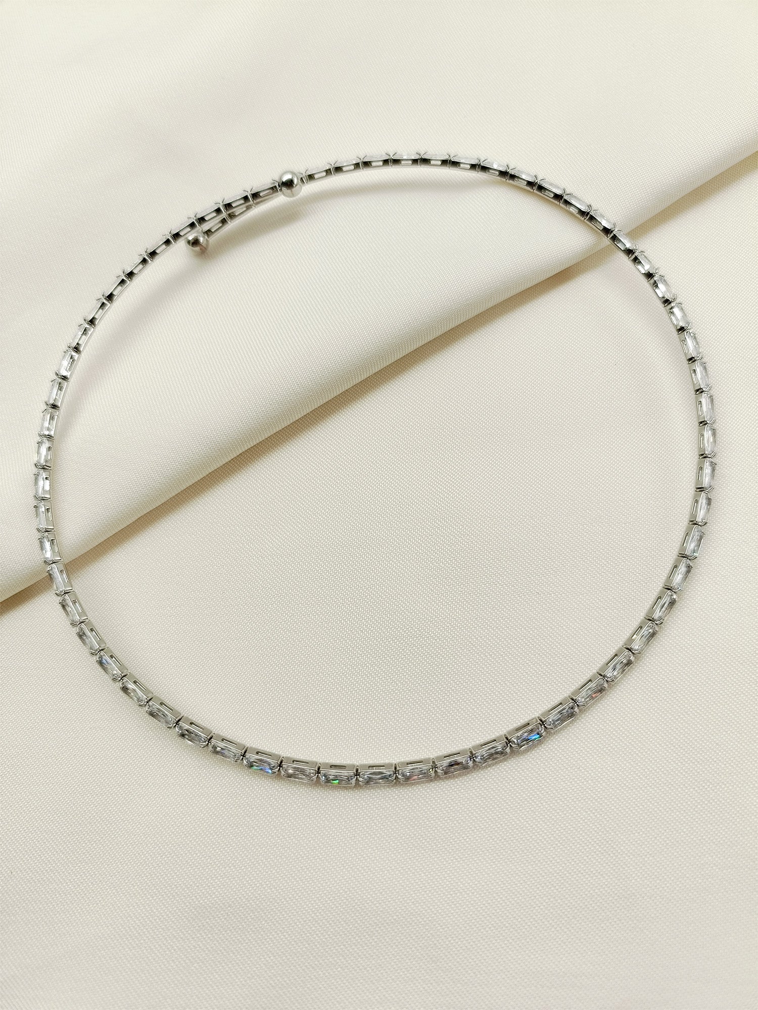 Masira White Western Neckpiece - qivii