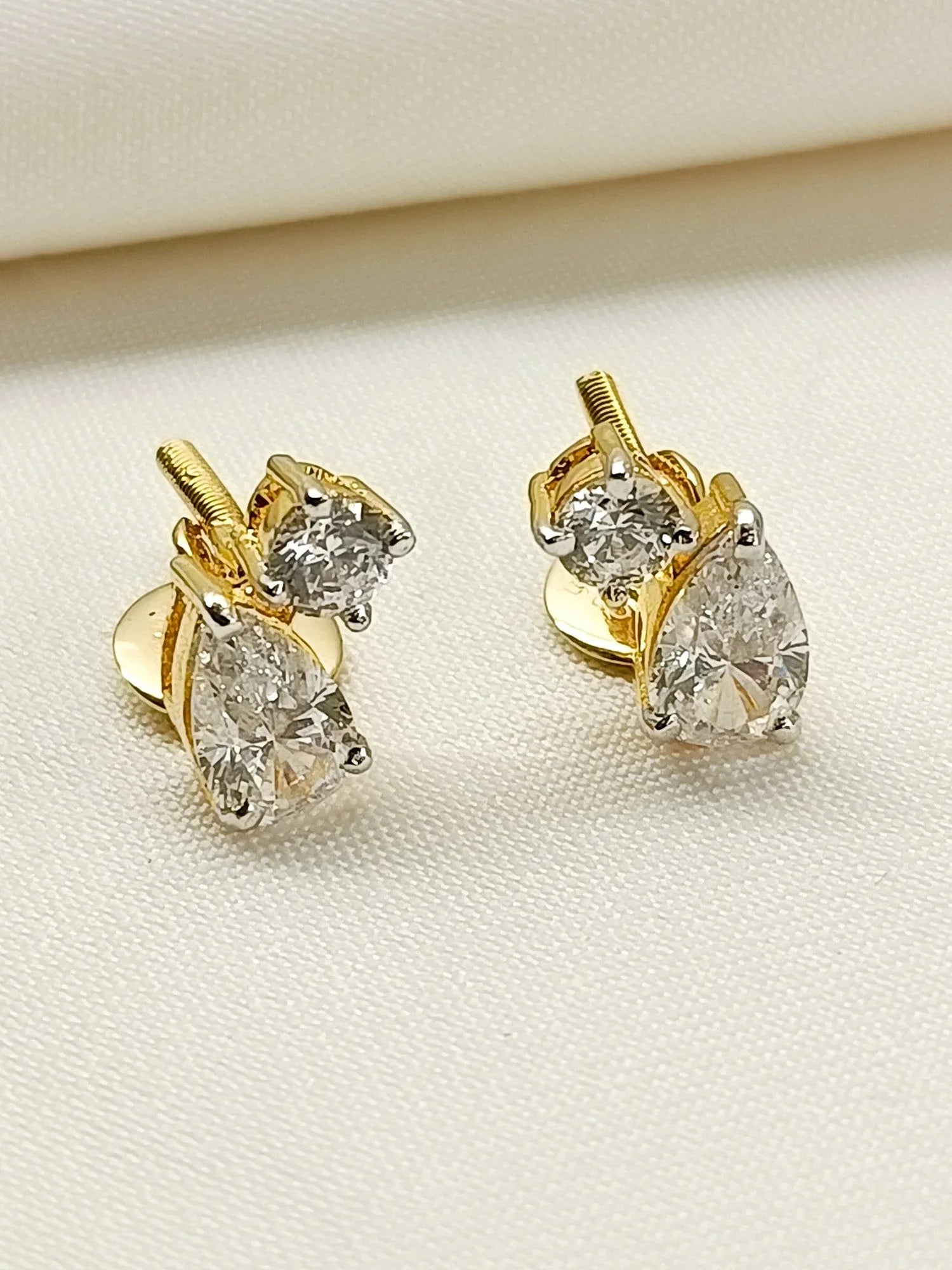 Araya 92.5 Silver Swarovski Stone Tops