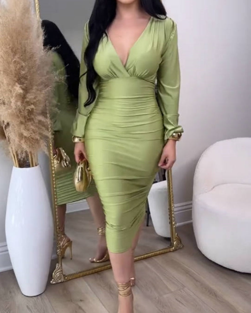 Deep V Neck Long Sleeves Ruched Bodycon Midi Dress - By Qivii
