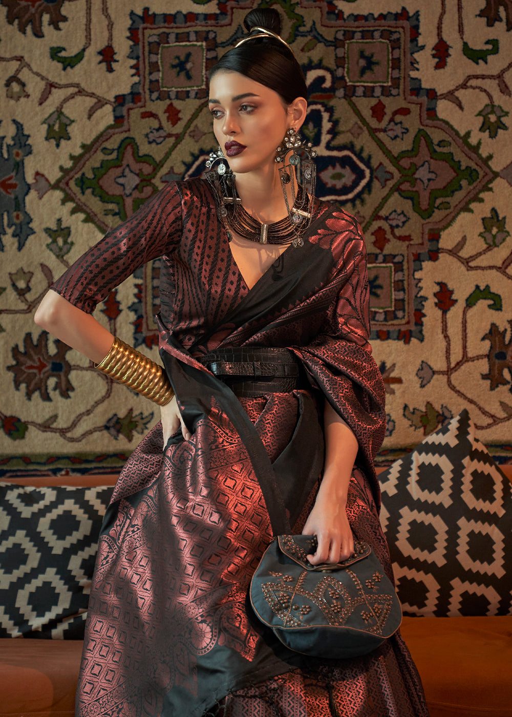 Charcoal Black Copper Zari Handloom Weaving Silk Saree - qivii