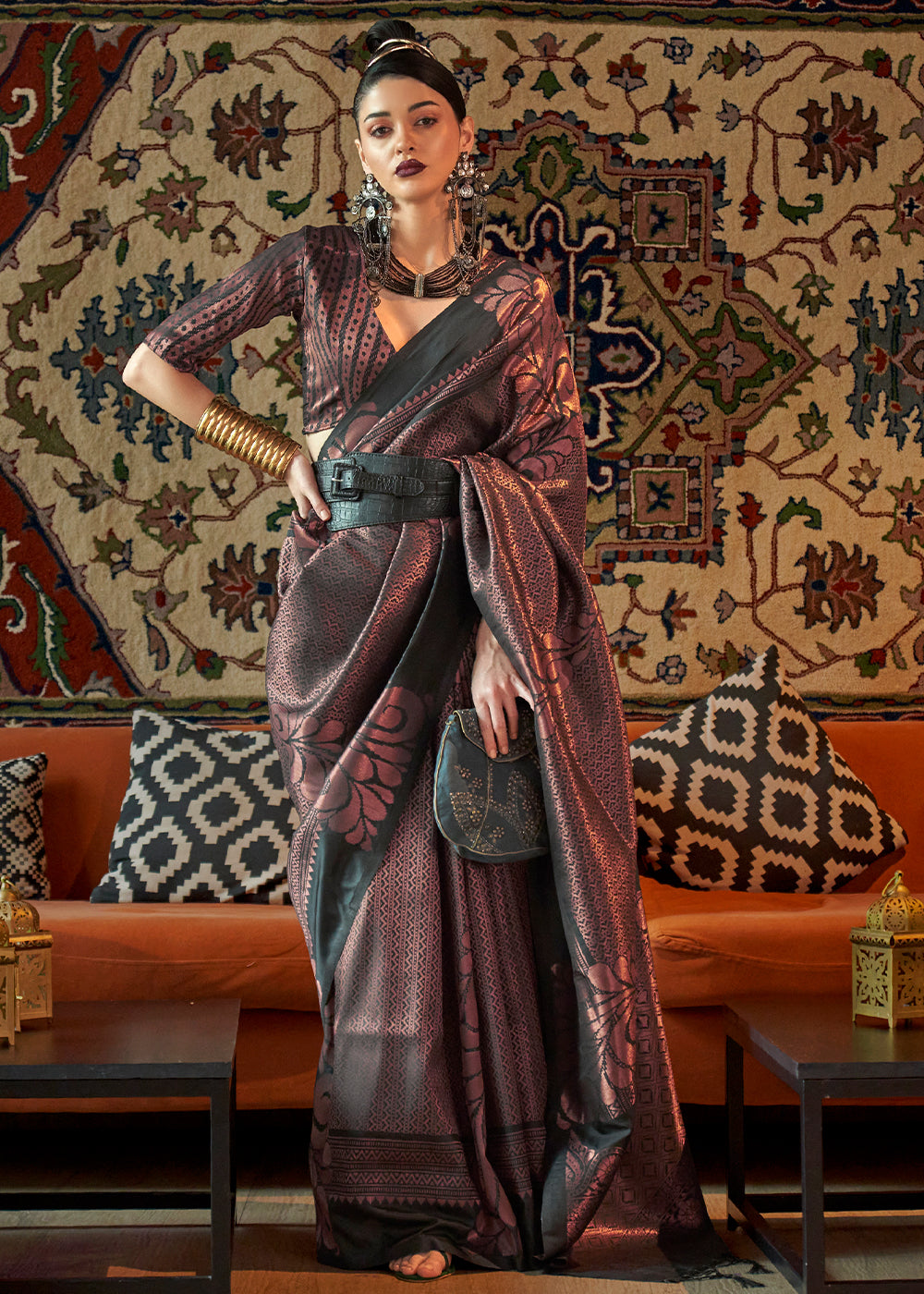Charcoal Black Copper Zari Handloom Weaving Silk Saree - qivii