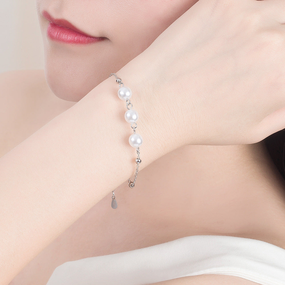 Pearl Bracelet by Qivii