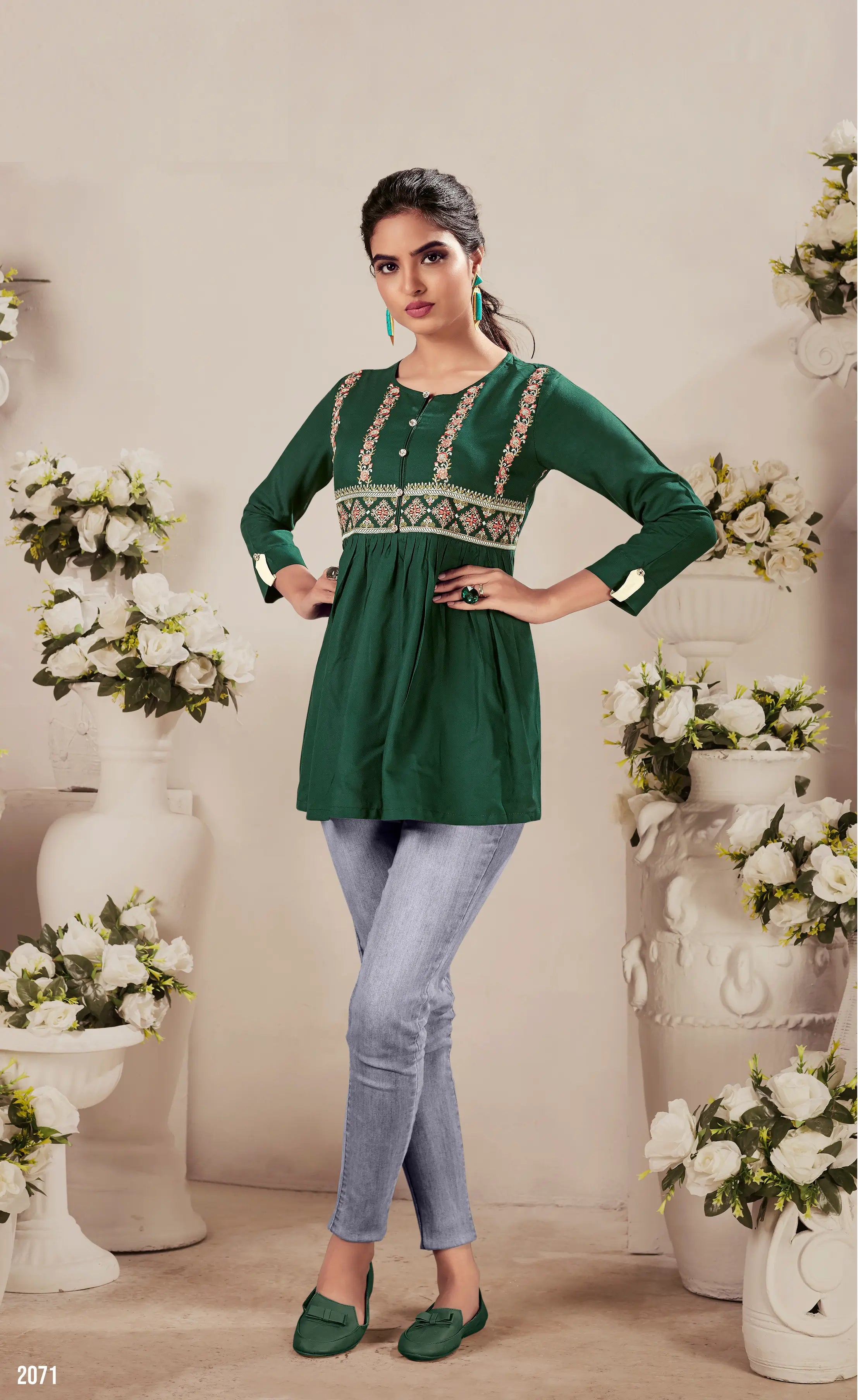 Green Rayon Straight Short Kurti - qivii