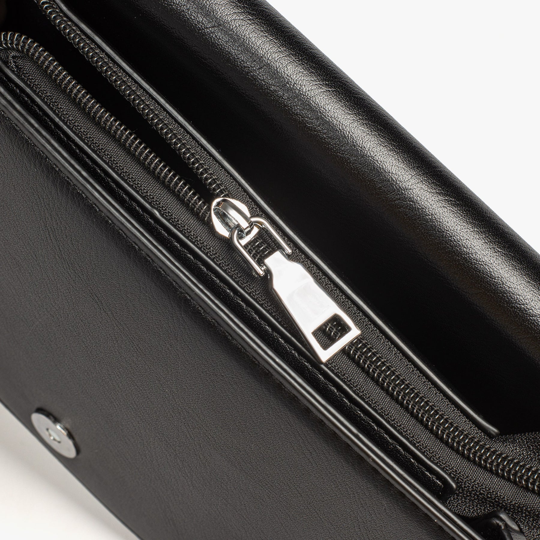 Virelle | Crossbody Bag - By Qivii