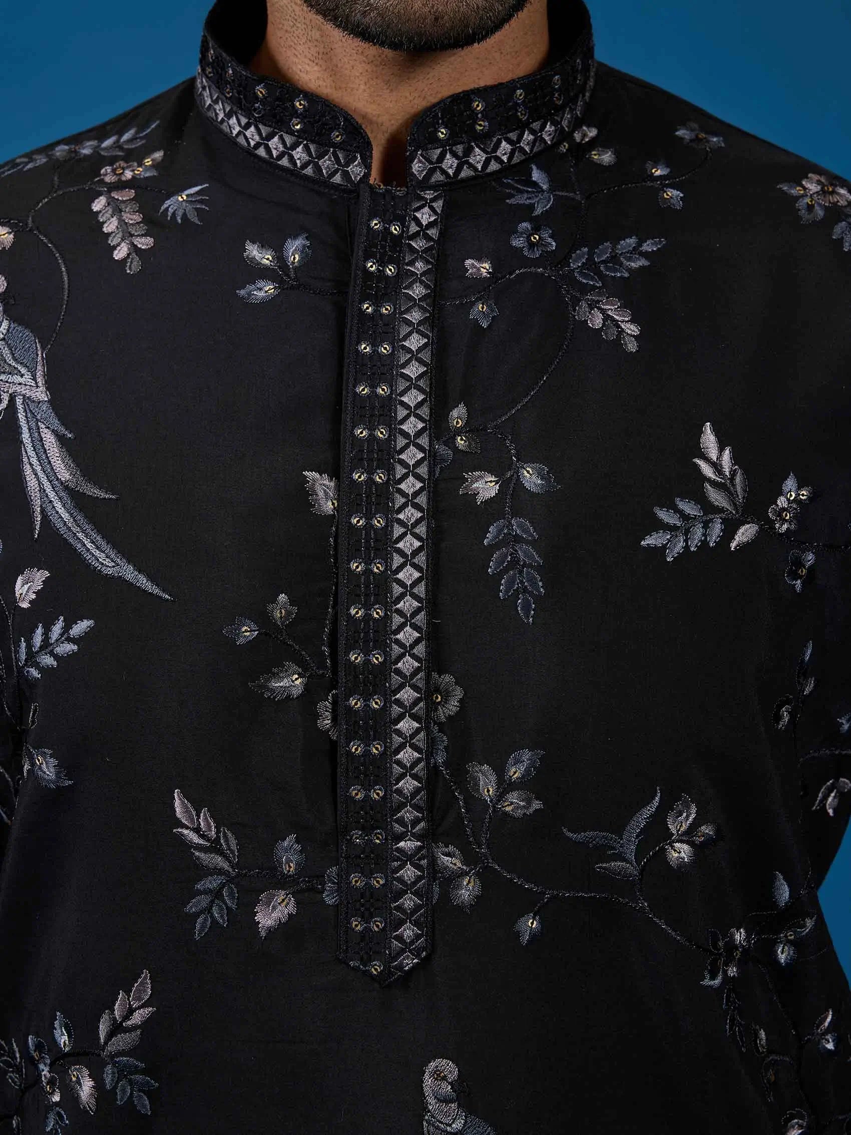 Black Kurta Set With Embroidery Work