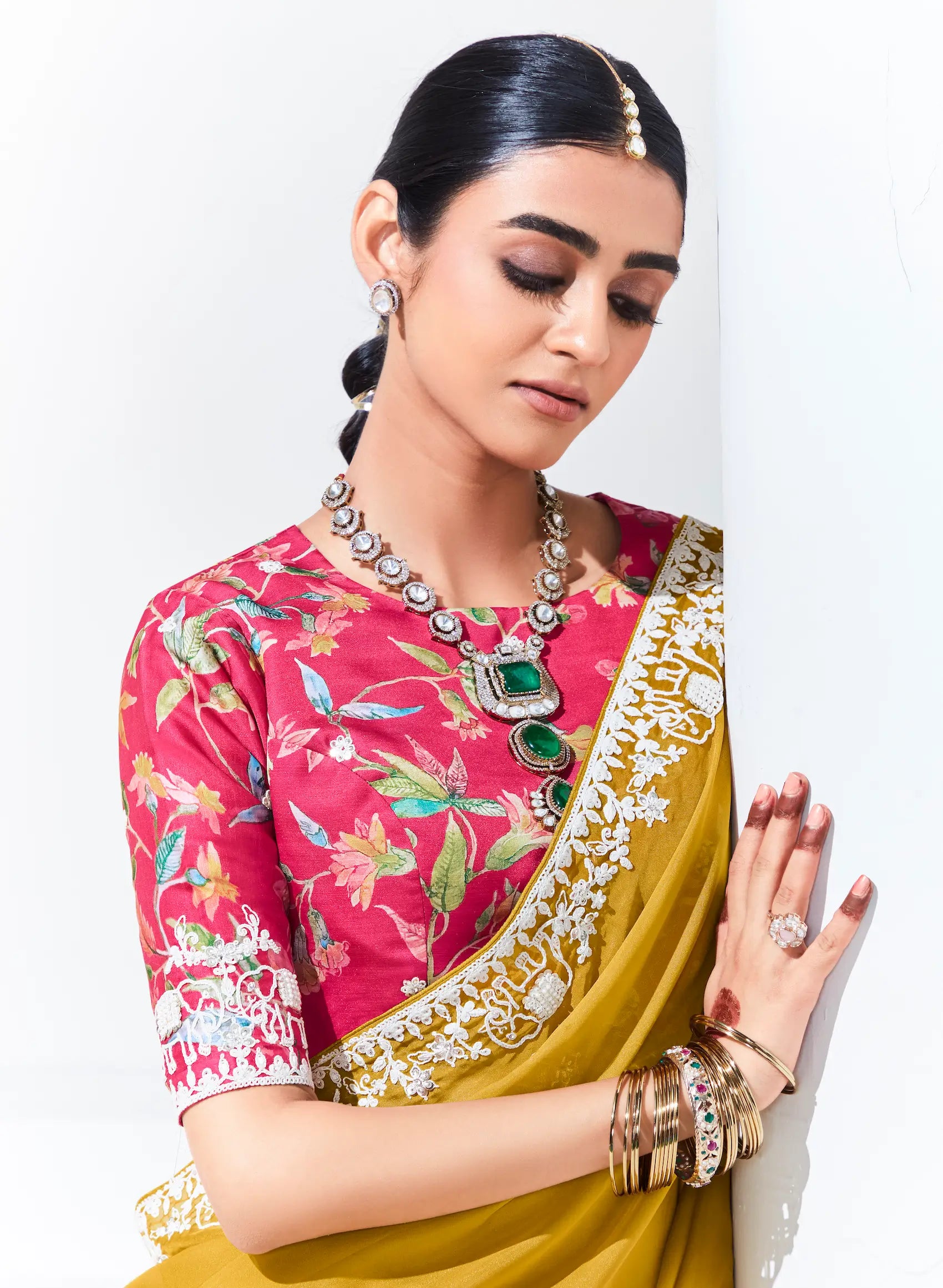 Yellow Glass Organza Saree With Digital Print, Sequence & Thread Embroidery Work - qivii