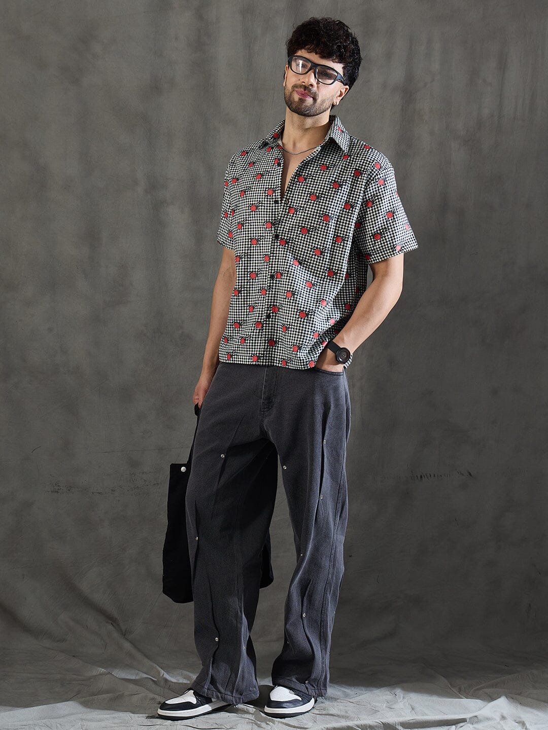 Checkered Bug Graphic Relaxed Fit Shirt