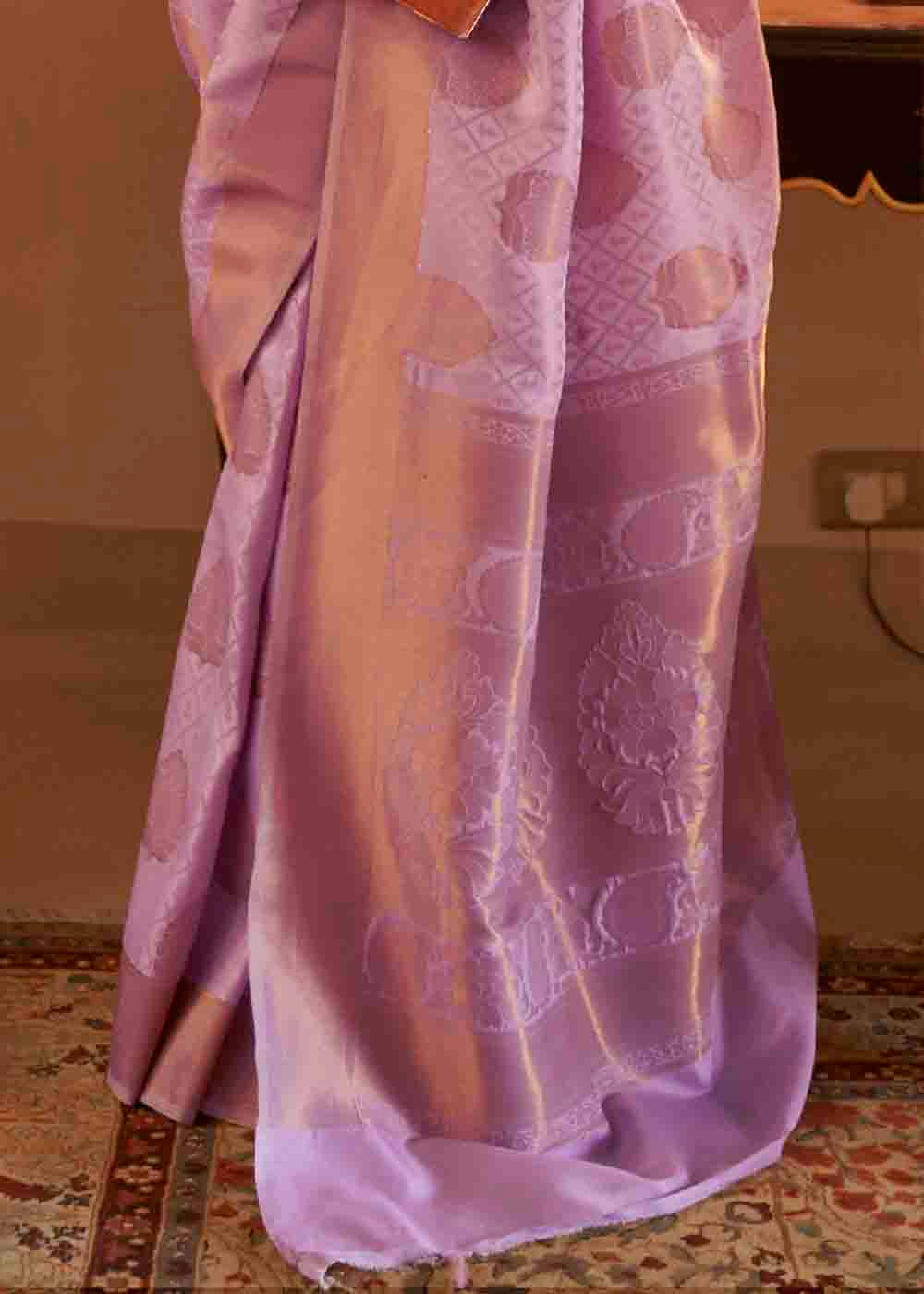 Lilac Purple Handloom Weave Banarasi Silk Saree - qivii