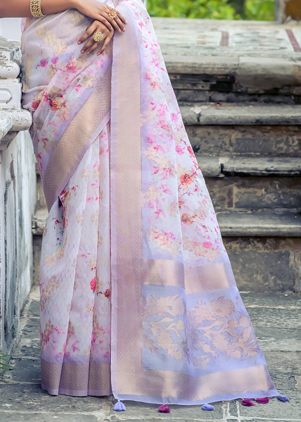 Shades Of Purple Floral Printed Silk Saree - qivii