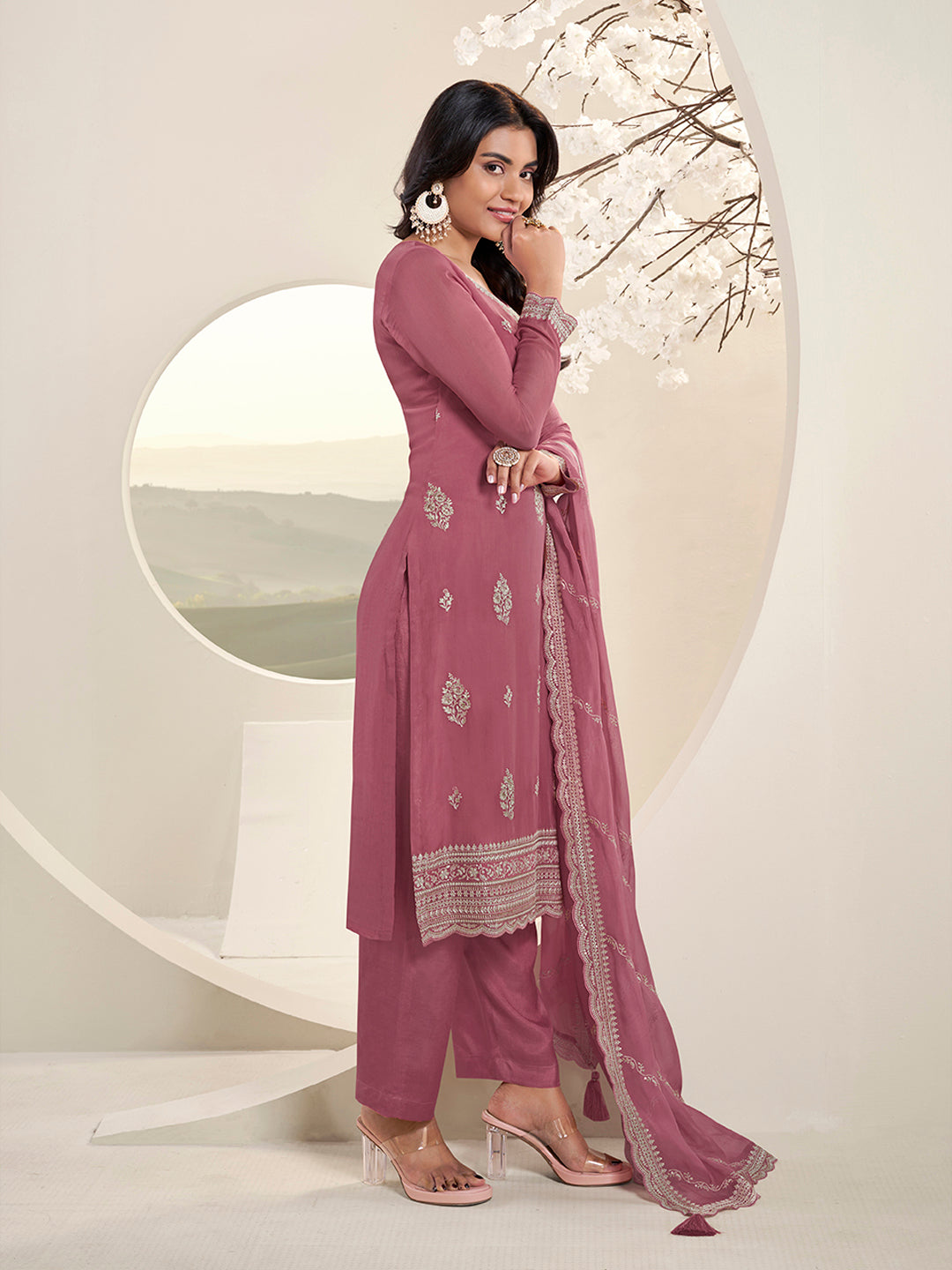 Pink Lucknowi Thread and Sequins Embroidery Kurta Suit Set
