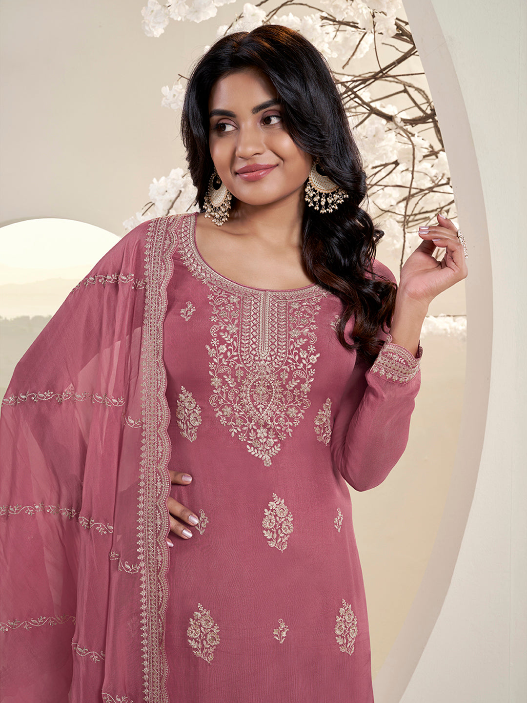 Pink Lucknowi Thread and Sequins Embroidery Kurta Suit Set