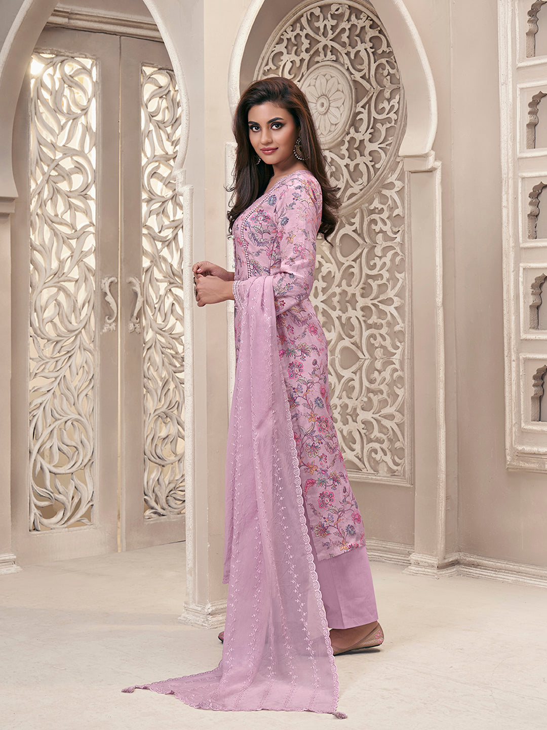 Baby Pink Kurta Set in Linen Floral Printed with Shiffi Work - qivii
